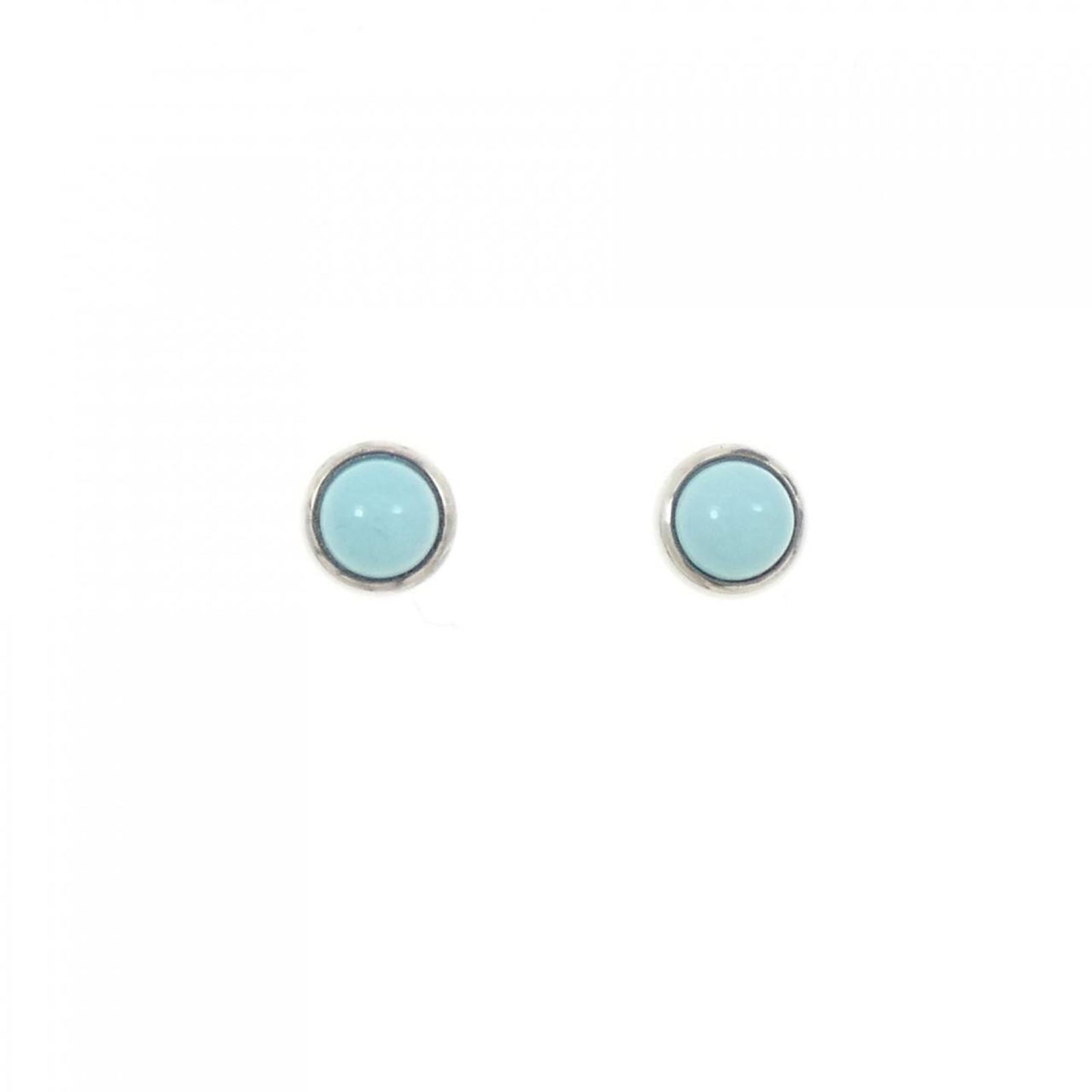 925 Tiffany Stud Earrings Silver: 925 Tiffany Stud Earrings Silver This listing features 925 Tiffany Stud Earrings Silver. Item specifics are provided below. Item Specifics: Brand: Tiffany Type: Stud Earrings Gender: Women Material: S
