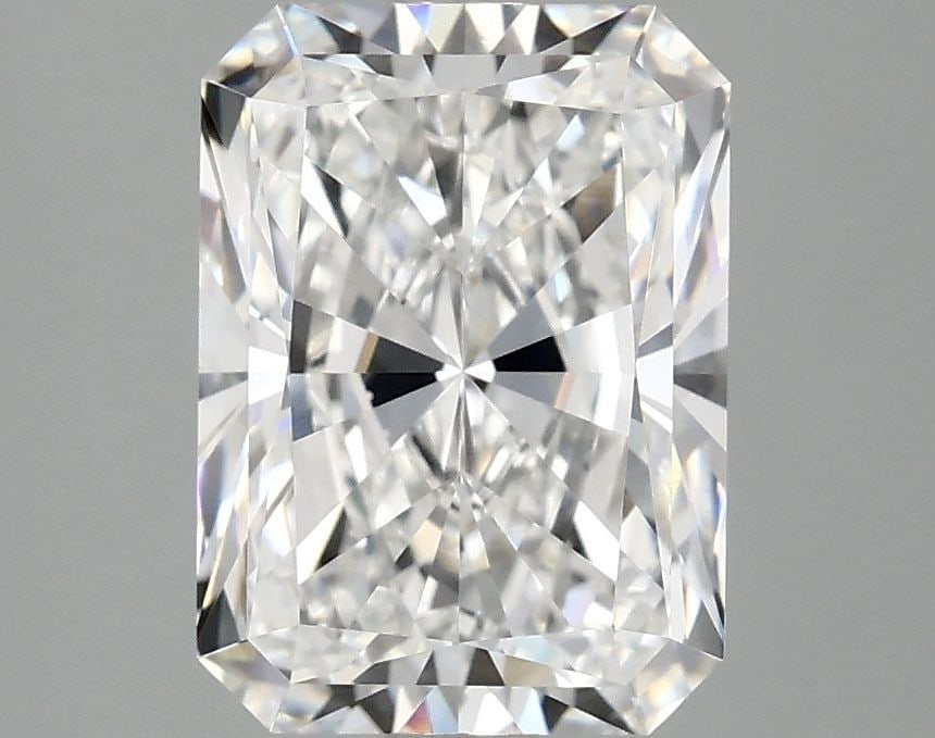 Loose Lab Diamond - IGI Radiant 3.1ct E VVS2: Loose Lab Diamond - IGI Radiant 3.1ct E VVS2 This listing features Loose Lab Diamond - IGI Radiant 3.1ct E VVS2. Item specifics are provided below. Item Specifics: Source: This Is A Real Diamond