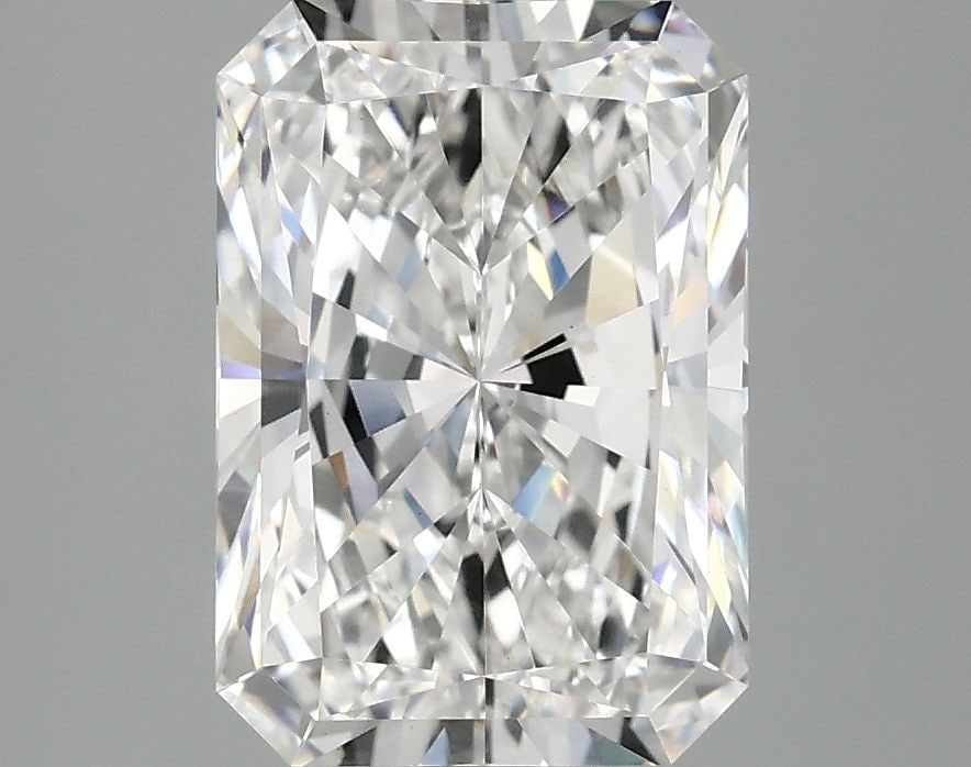 Loose Lab Diamond - IGI Radiant 3.04ct E VVS2: Loose Lab Diamond - IGI Radiant 3.04ct E VVS2 This listing features Loose Lab Diamond - IGI Radiant 3.04ct E VVS2. Item specifics are provided below. Item Specifics: Source: This Is A Real Diamond