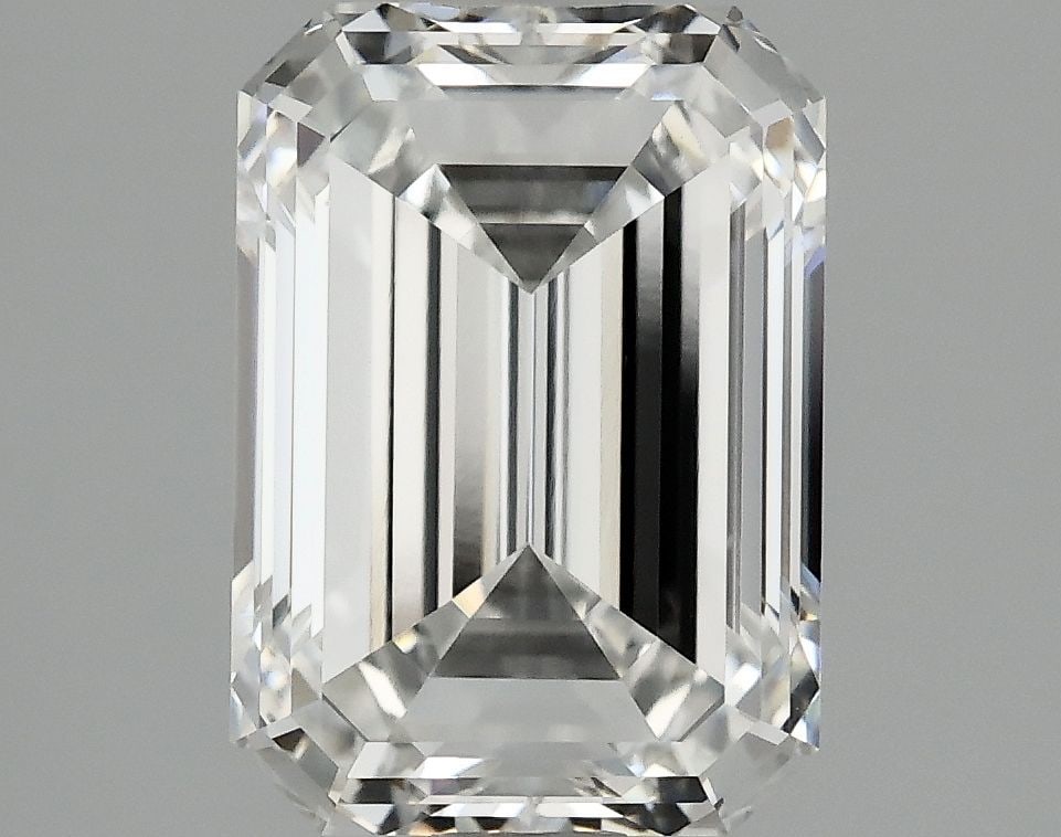 Loose Lab Diamond - IGI Emerald 2.08ct E VVS2: Loose Lab Diamond - IGI Emerald 2.08ct E VVS2 This listing features Loose Lab Diamond - IGI Emerald 2.08ct E VVS2. Item specifics are provided below. Item Specifics: Source: This Is A Real Diamond Gro