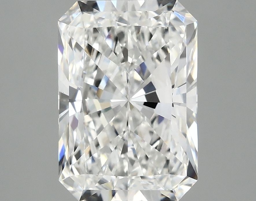 Loose Lab Diamond - IGI Radiant 3.04ct E VVS2: Loose Lab Diamond - IGI Radiant 3.04ct E VVS2 This listing features Loose Lab Diamond - IGI Radiant 3.04ct E VVS2. Item specifics are provided below. Item Specifics: Source: This Is A Real Diamond Gro