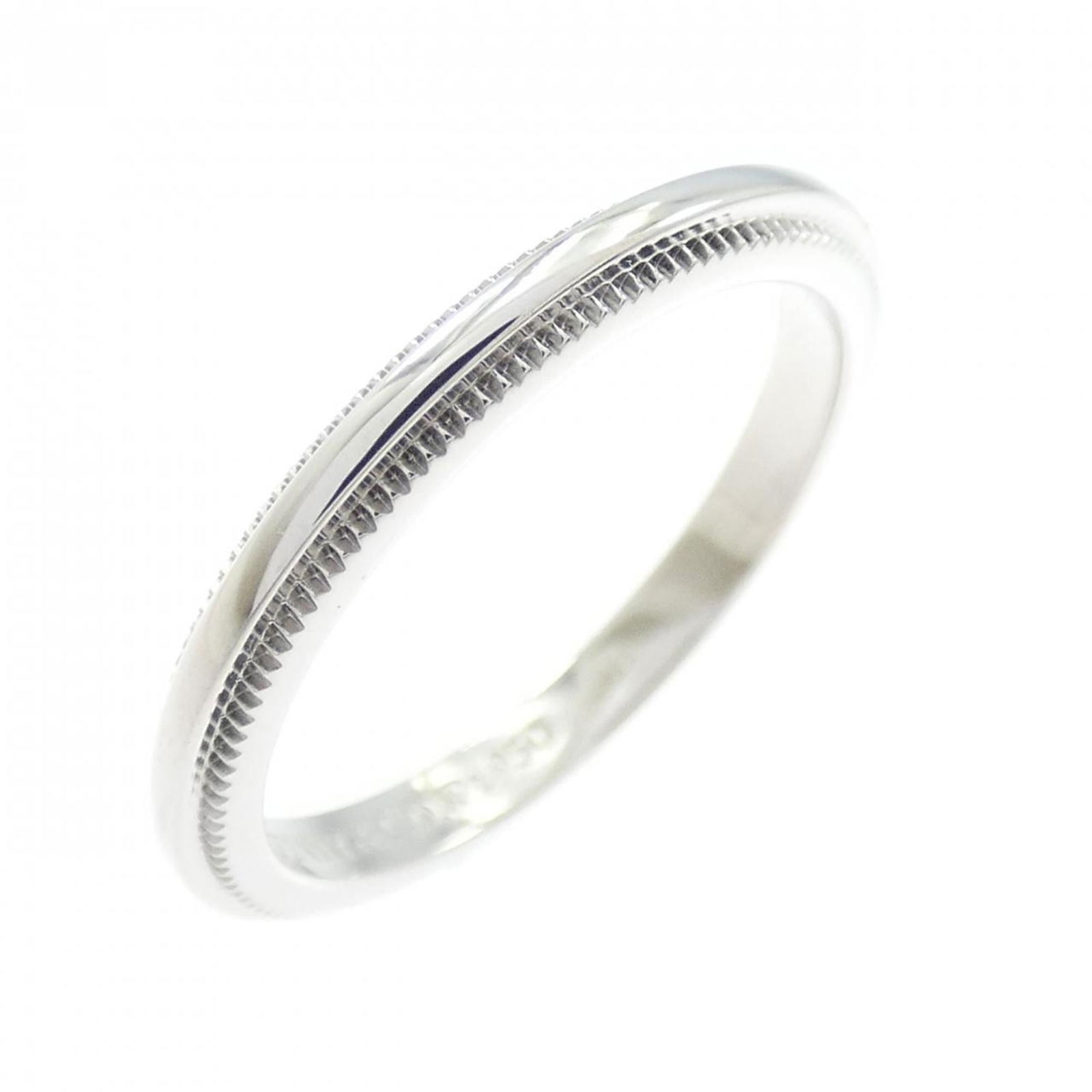 950 Tiffany Band Ring Platinum: 950 Tiffany Band Ring Platinum This listing features 950 Tiffany Band Ring Platinum. Item specifics are provided below. Item Specifics: Brand: Tiffany Type: Band Ring Gender: Women Material: Platinum