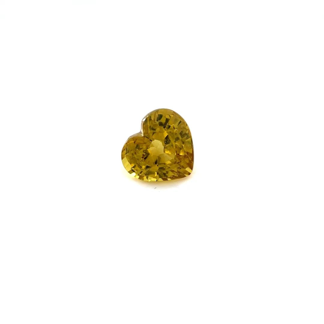 Loose Garnet Gemstone - Heart 1.2ct Green EC: Loose Garnet Gemstone - Heart 1.2ct Green EC This listing features Loose Garnet Gemstone - Heart 1.2ct Green EC. Item specifics are provided below. Item Specifics: Type: Garnet Carat: 1.2 Cut: