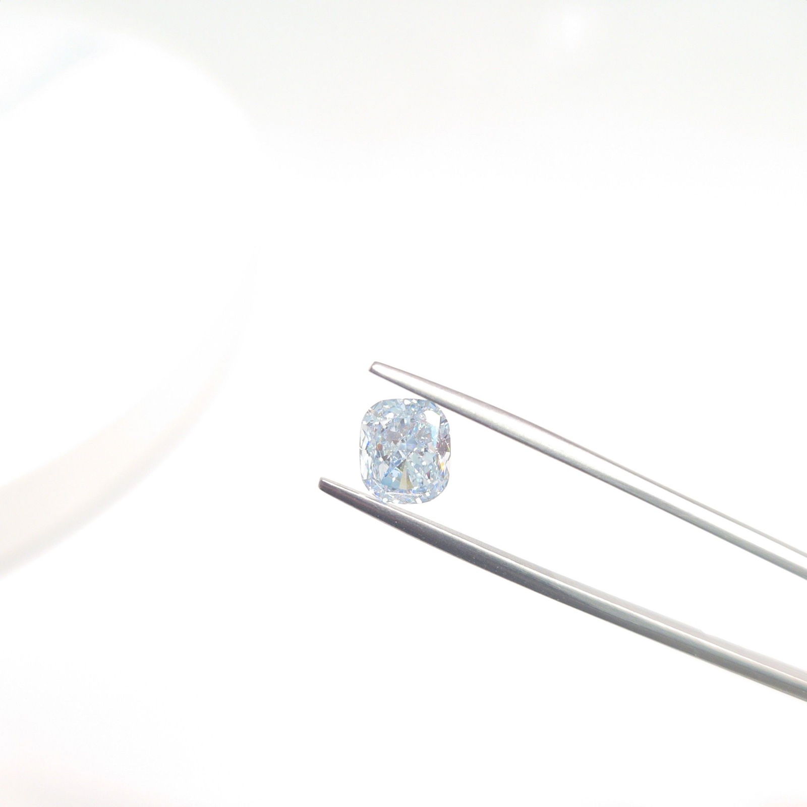 Loose Lab Diamond - IGI Cushion Modified 1.84ct Fancy Light Blue VVS2: Loose Lab Diamond - IGI Cushion Modified 1.84ct Fancy Light Blue VVS2 This listing features Loose Lab Diamond - IGI Cushion Modified 1.84ct Fancy Light Blue VVS2. Item specifics are provided below. It