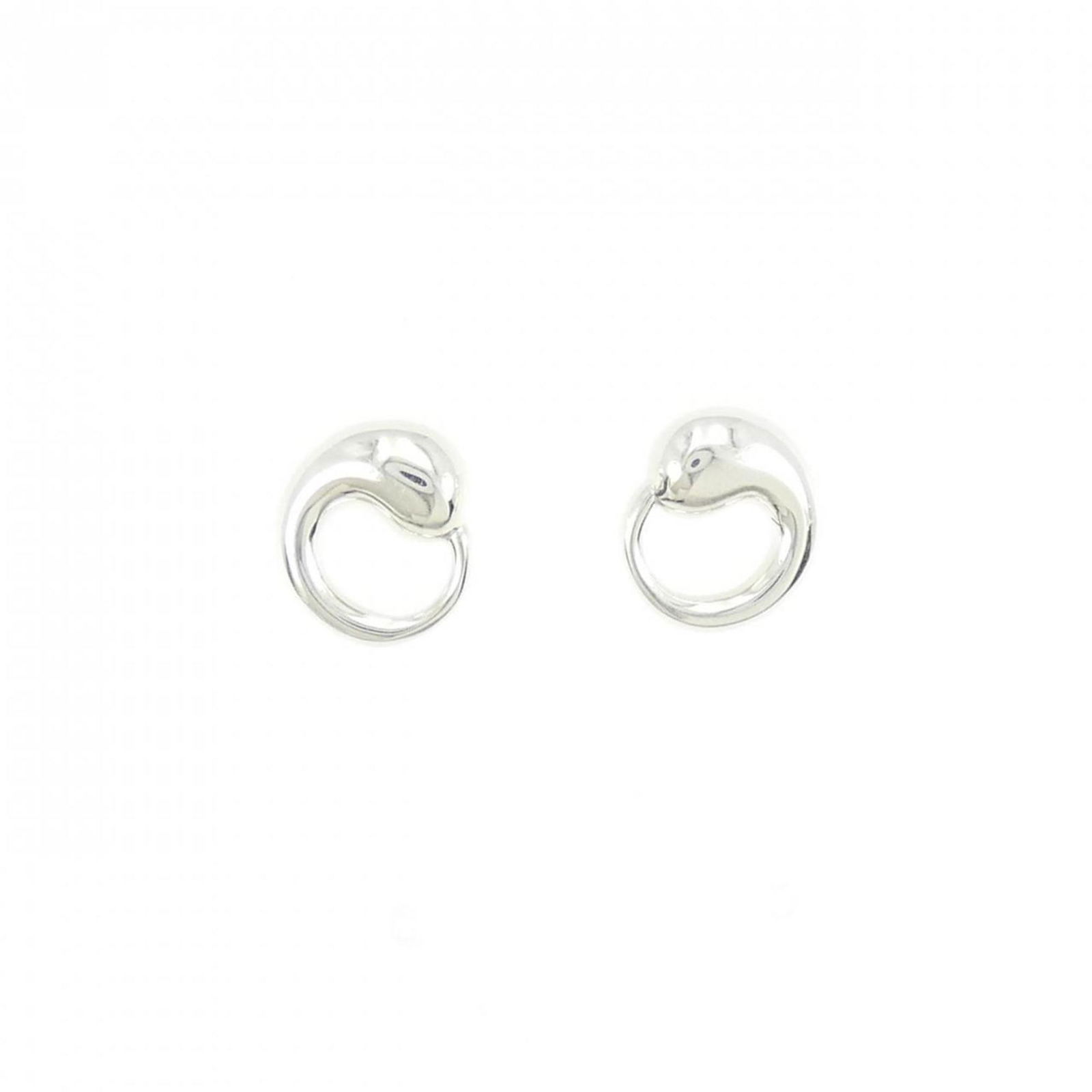 925 Tiffany Stud Earrings Silver: 925 Tiffany Stud Earrings Silver This listing features 925 Tiffany Stud Earrings Silver. Item specifics are provided below. Item Specifics: Brand: Tiffany Type: Stud Earrings Gender: Women Material: S