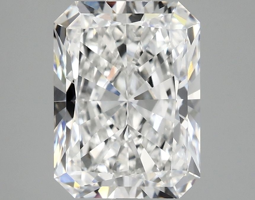 Loose Lab Diamond - IGI Radiant 3.03ct E VVS2: Loose Lab Diamond - IGI Radiant 3.03ct E VVS2 This listing features Loose Lab Diamond - IGI Radiant 3.03ct E VVS2. Item specifics are provided below. Item Specifics: Source: This Is A Real Diamond Gro