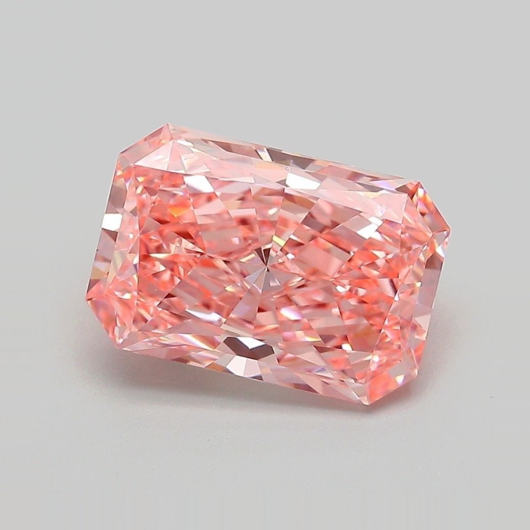 Loose Lab Diamond - IGI Radiant 3.27ct Fancy Vivid Pink VVS2: Loose Lab Diamond - IGI Radiant 3.27ct Fancy Vivid Pink VVS2 This listing features Loose Lab Diamond - IGI Radiant 3.27ct Fancy Vivid Pink VVS2. Item specifics are provided below. Item Specifics: