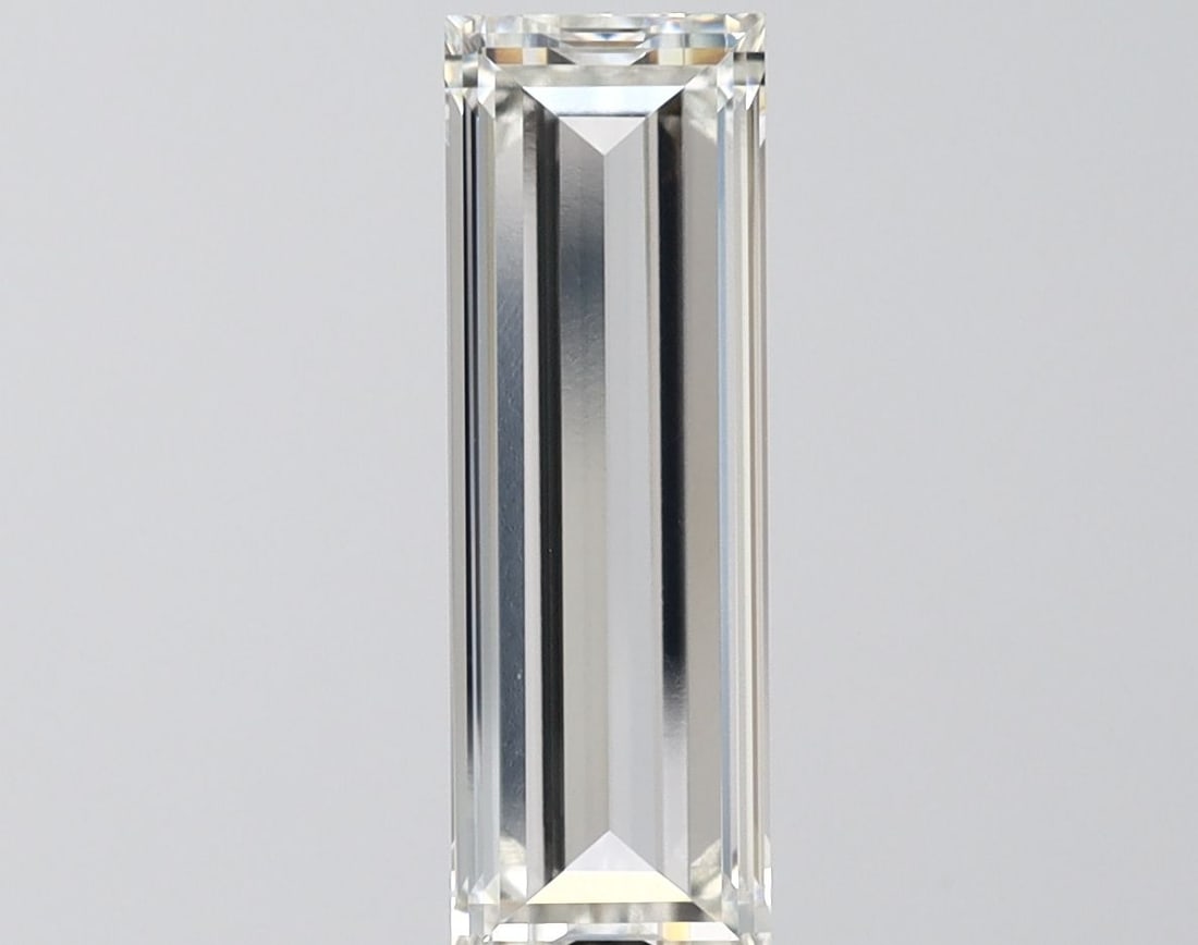 Loose Lab Diamond - IGI Baguette 2.27ct G VVS1: Loose Lab Diamond - IGI Baguette 2.27ct G VVS1 This listing features Loose Lab Diamond - IGI Baguette 2.27ct G VVS1. Item specifics are provided below. Item Specifics: Source: This Is A Real Diamond G