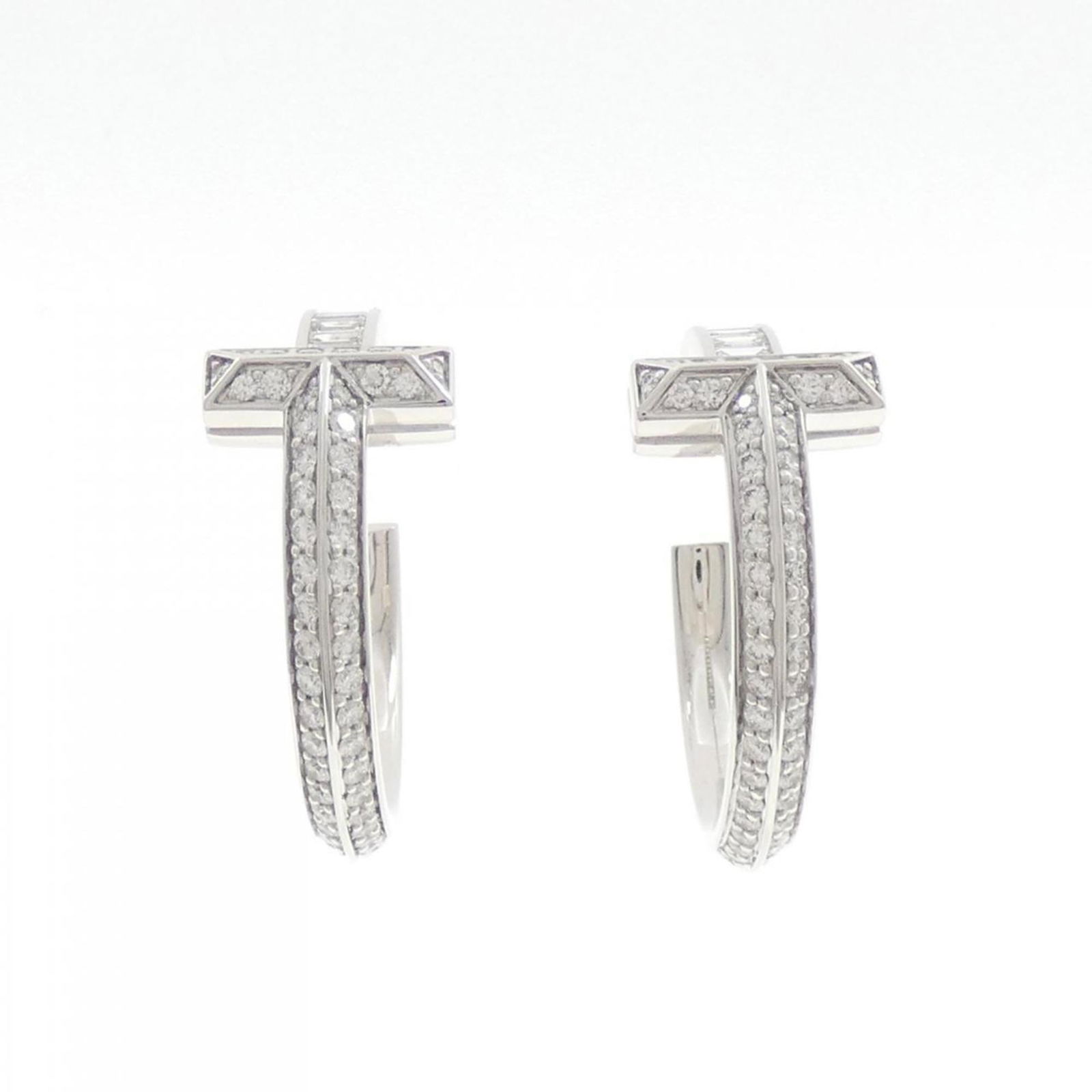 Earrings Tiffany Half Hoop: Earrings Tiffany Half Hoop This listing features Earrings Tiffany Half Hoop. Item specifics are provided below. Item Specifics: Brand: Tiffany Type: Half Hoop Earrings Gender: Women Metal: White Gold