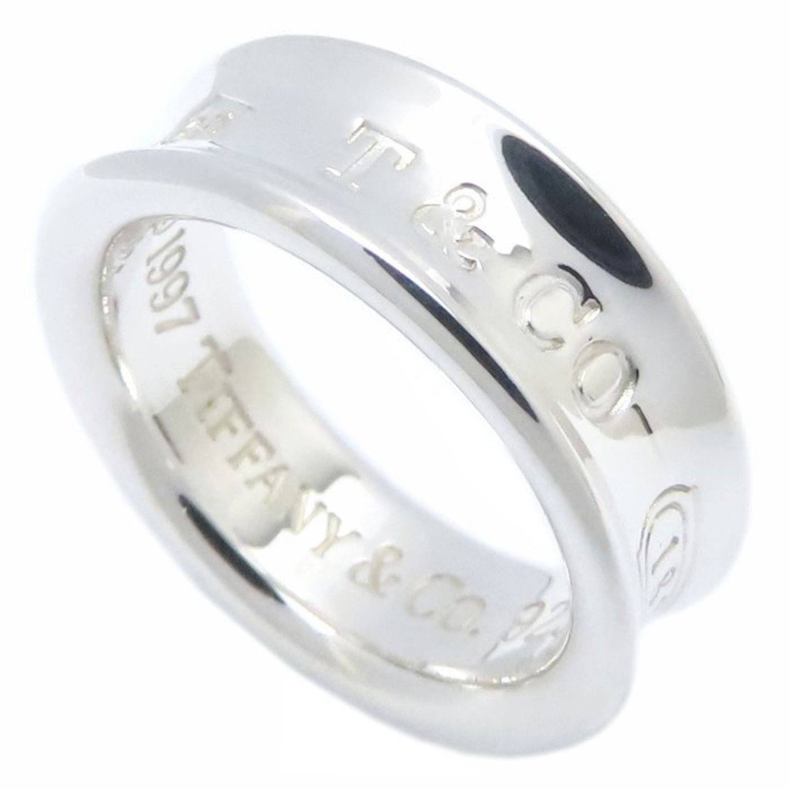 925 Tiffany Band Ring Silver: 925 Tiffany Band Ring Silver This listing features 925 Tiffany Band Ring Silver. Item specifics are provided below. Item Specifics: Brand: Tiffany Type: Band Ring Gender: Women Color: Silver Material: