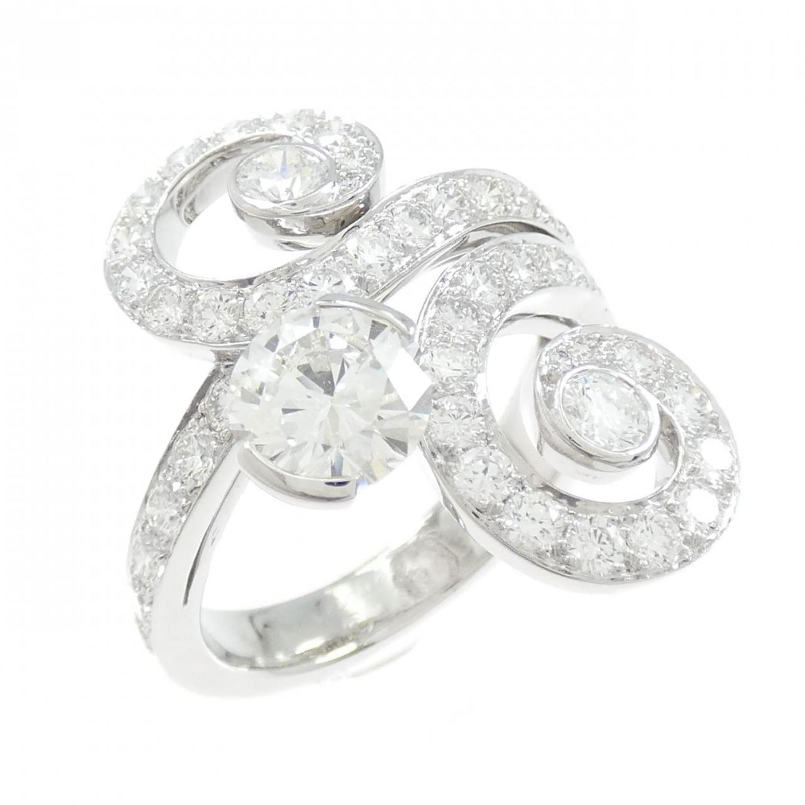 (18K) Cartier Band Ring White Gold: (18K) Cartier Band Ring White Gold This listing features (18K) Cartier Band Ring White Gold. Item specifics are provided below. Item Specifics: Brand: Cartier Type: Band Ring Gender: Women,Men Materia