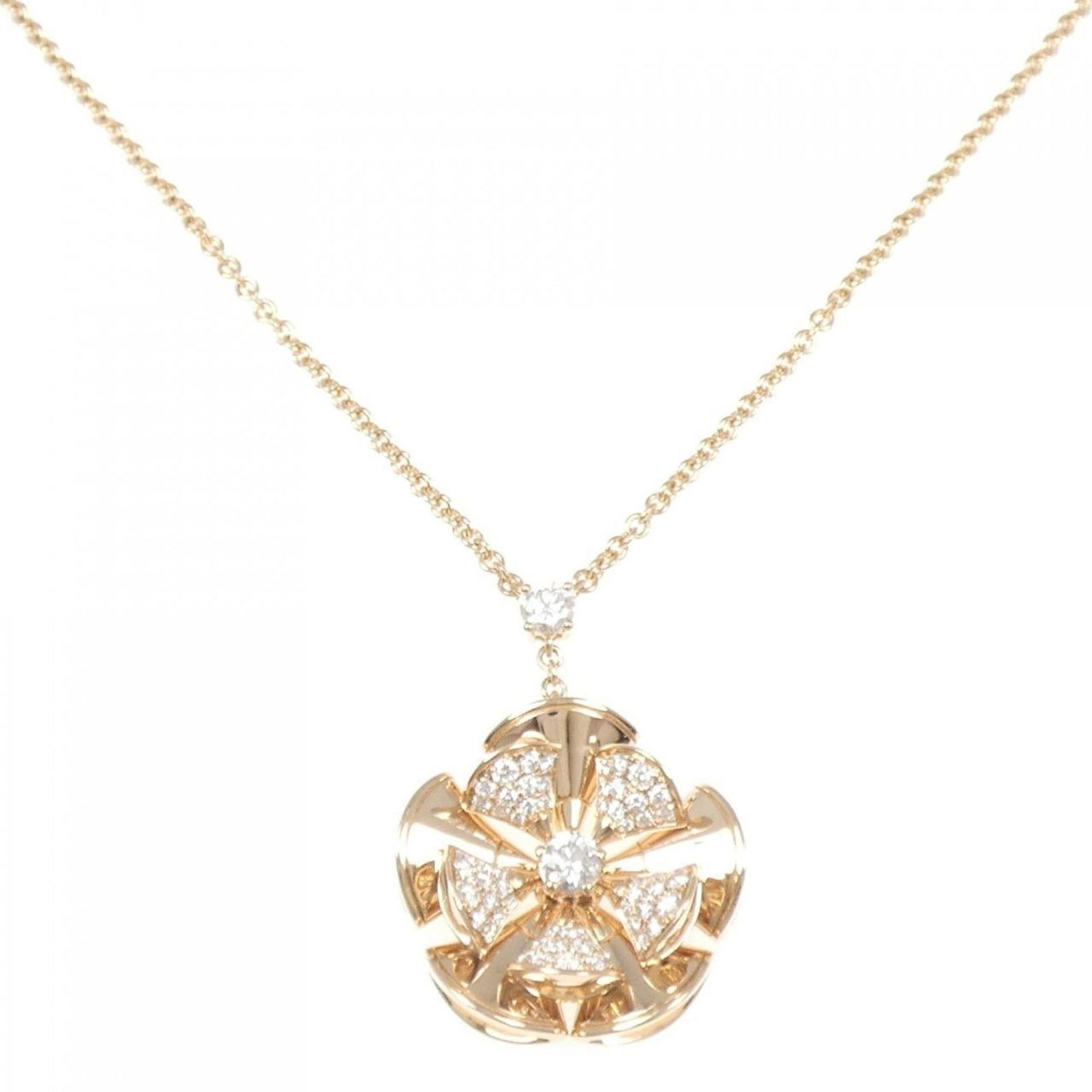 Necklace Bvlgari Diva's Dream: Necklace Bvlgari Diva's Dream This listing features Necklace Bvlgari Diva's Dream. Item specifics are provided below. Item Specifics: Brand: Bvlgari Necklace Type: Necklace Pendant Type: Pendant Gende