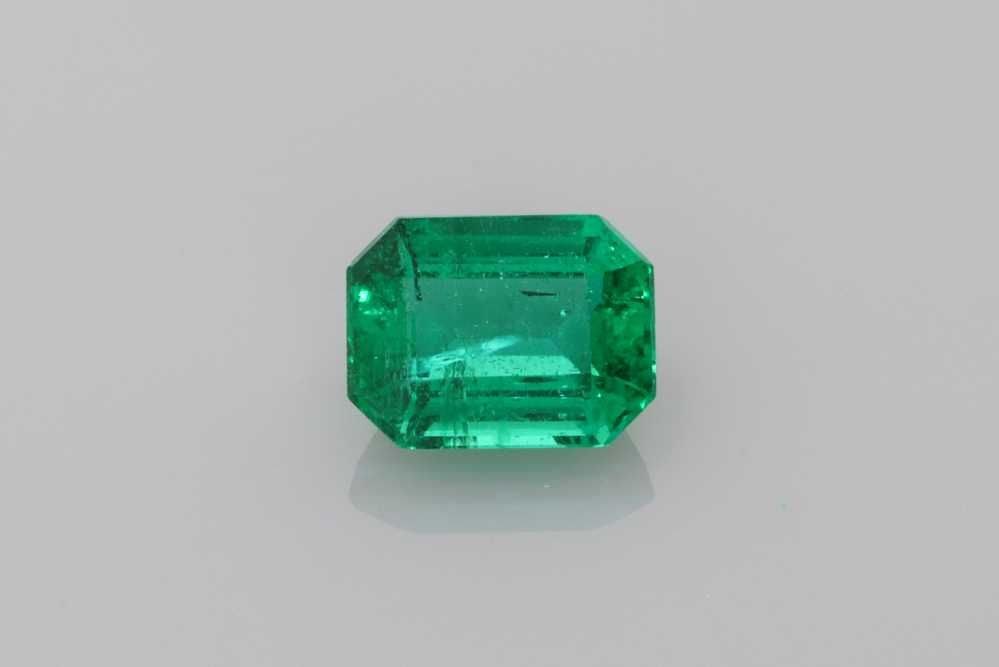 Loose Emerald Gemstone - GIA Emerald 1.73ct Green SI: Loose Emerald Gemstone - GIA Emerald 1.73ct Green SI This listing features Loose Emerald Gemstone - GIA Emerald 1.73ct Green SI. Item specifics are provided below. Item Specifics: Type: Emerald Carat:
