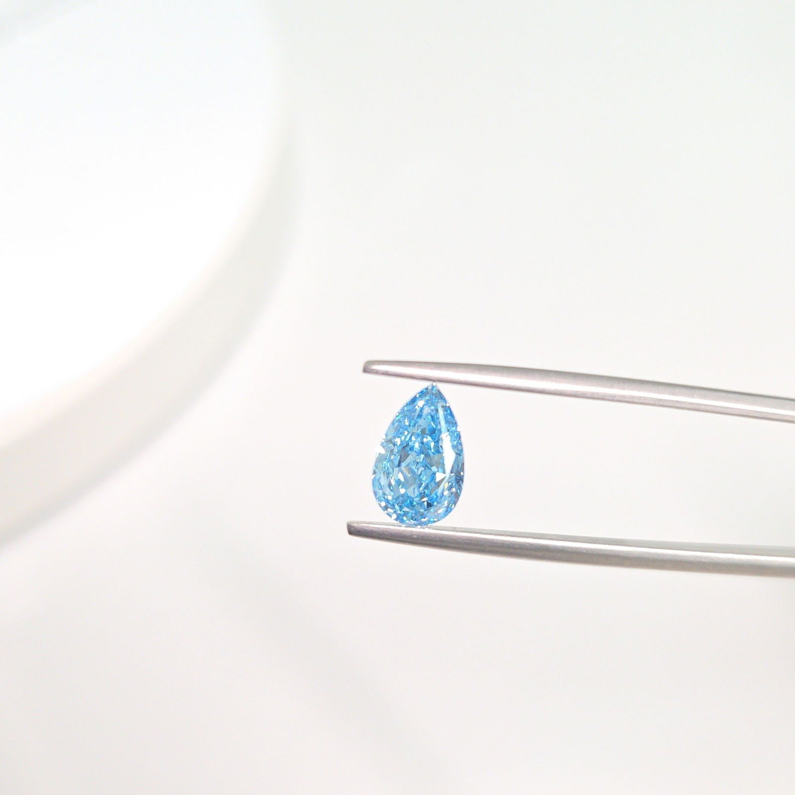 Loose Lab Diamond - IGI Pear 1.5ct Fancy Vivid Blue VS2: Loose Lab Diamond - IGI Pear 1.5ct Fancy Vivid Blue VS2 This listing features Loose Lab Diamond - IGI Pear 1.5ct Fancy Vivid Blue VS2. Item specifics are provided below. Item Specifics: Source: This I