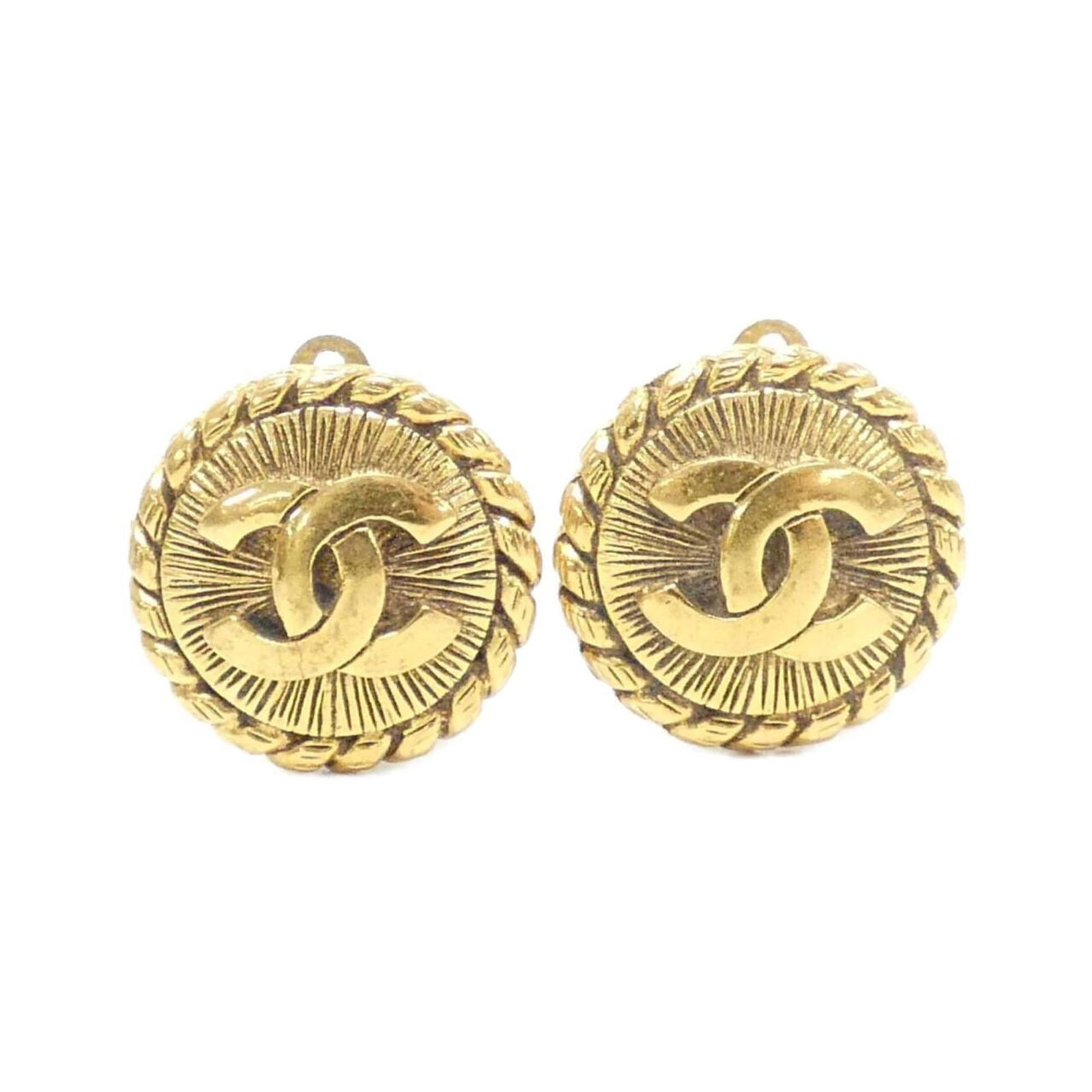 Earrings Chanel Clip: Earrings Chanel Clip This listing features Earrings Chanel Clip. Item specifics are provided below. Item Specifics: Brand: Chanel Type: Clip Earrings Gender: Women Color: Gold Size (Hxwxd): 22.00mm x