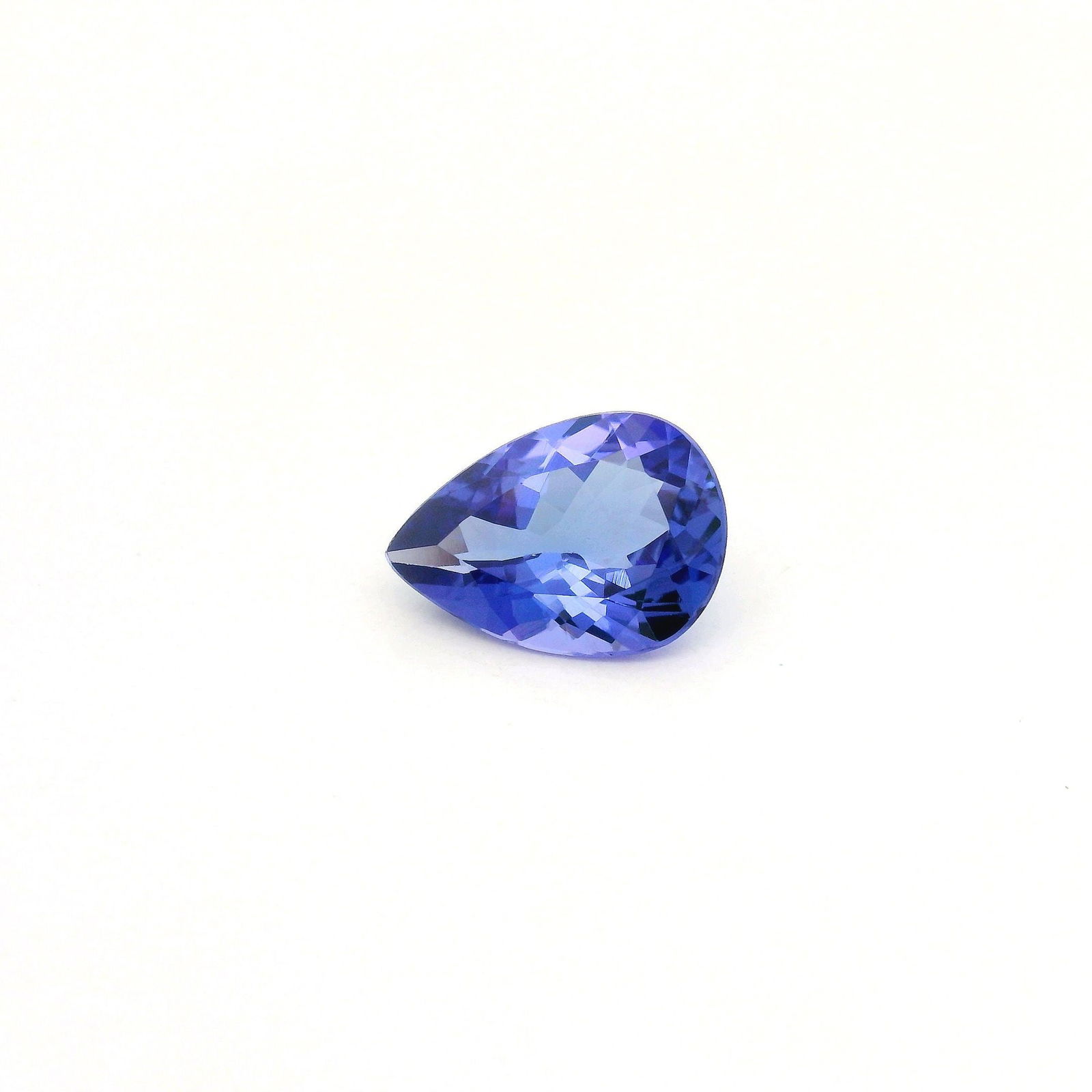 Loose Tanzanite Gemstone - GSI Pear 2.31ct Blue EC: Loose Tanzanite Gemstone - GSI Pear 2.31ct Blue EC This listing features Loose Tanzanite Gemstone - GSI Pear 2.31ct Blue EC. Item specifics are provided below. Item Specifics: Type: Tanzanite Carat: