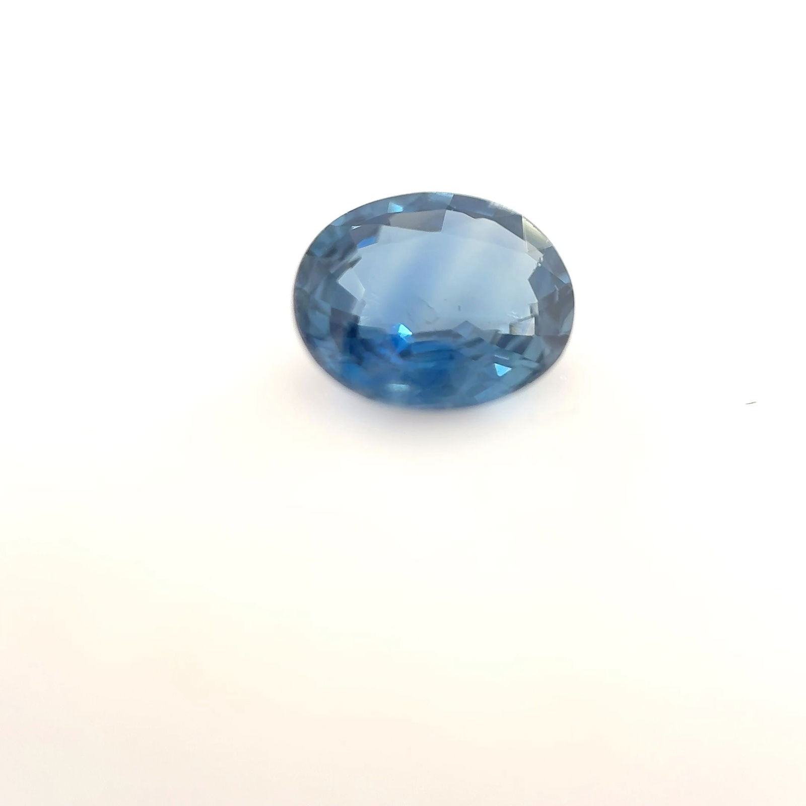 Loose Sapphire Gemstone - Oval 1.07ct Blue SI: Loose Sapphire Gemstone - Oval 1.07ct Blue SI This listing features Loose Sapphire Gemstone - Oval 1.07ct Blue SI. Item specifics are provided below. Item Specifics: Type: Sapphire Carat: 1.07 Cut: Fa