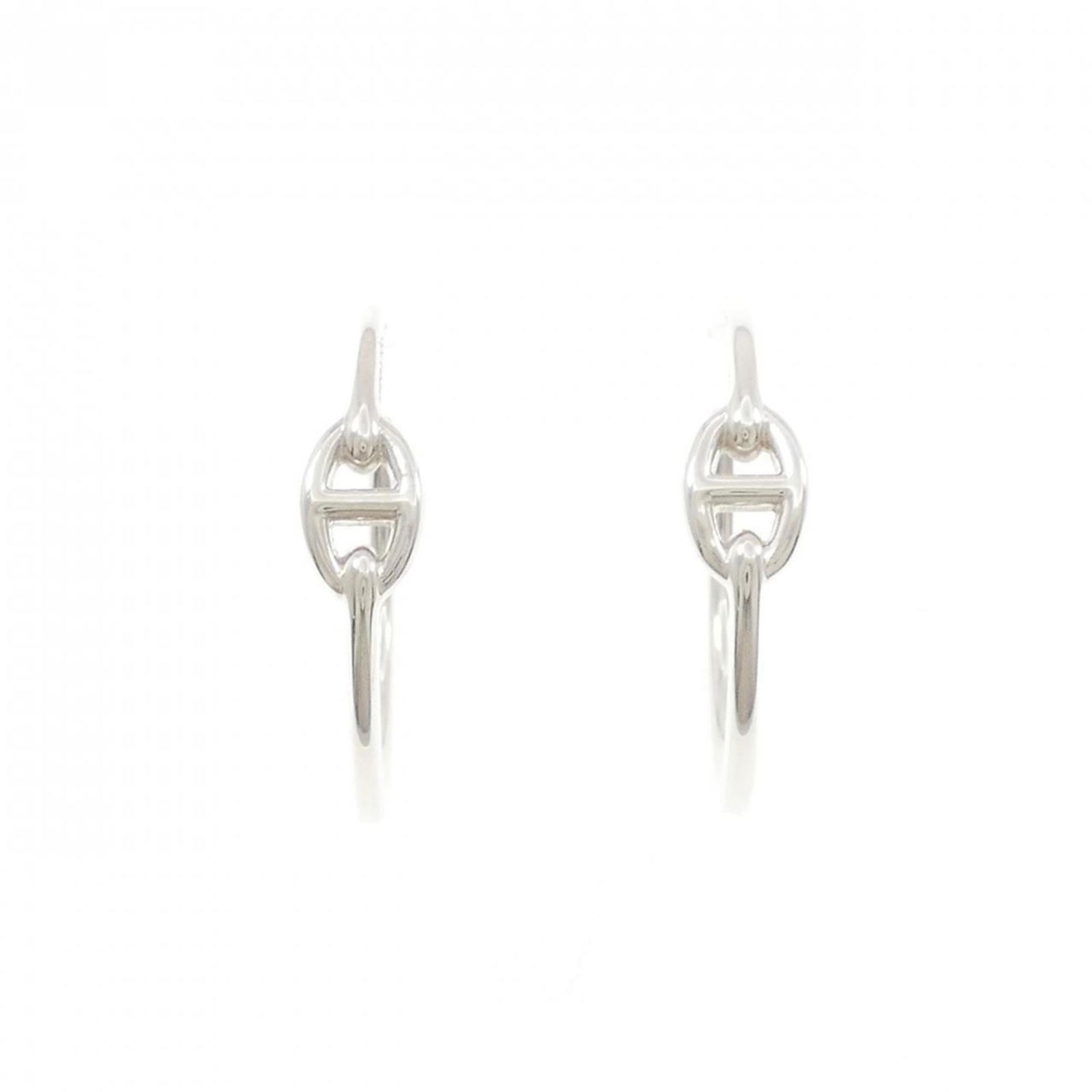 925 Hermes Stud Earrings Silver: 925 Hermes Stud Earrings Silver This listing features 925 Hermes Stud Earrings Silver. Item specifics are provided below. Item Specifics: Brand: Hermes Type: Stud Earrings Gender: Women Material: Silv