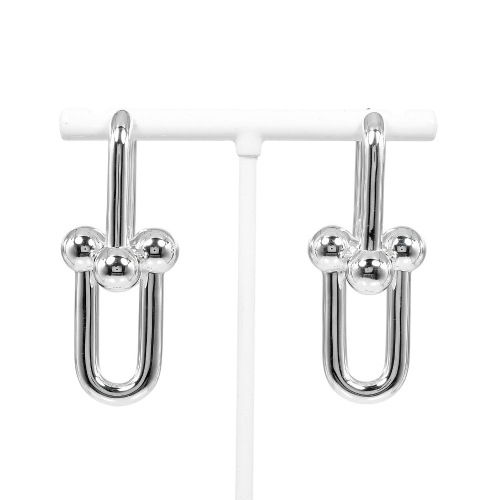 925 Tiffany Drop Earrings Silver: 925 Tiffany Drop Earrings Silver This listing features 925 Tiffany Drop Earrings Silver. Item specifics are provided below. Item Specifics: Brand: Tiffany Type: Drop Earrings Gender: Women Material: S