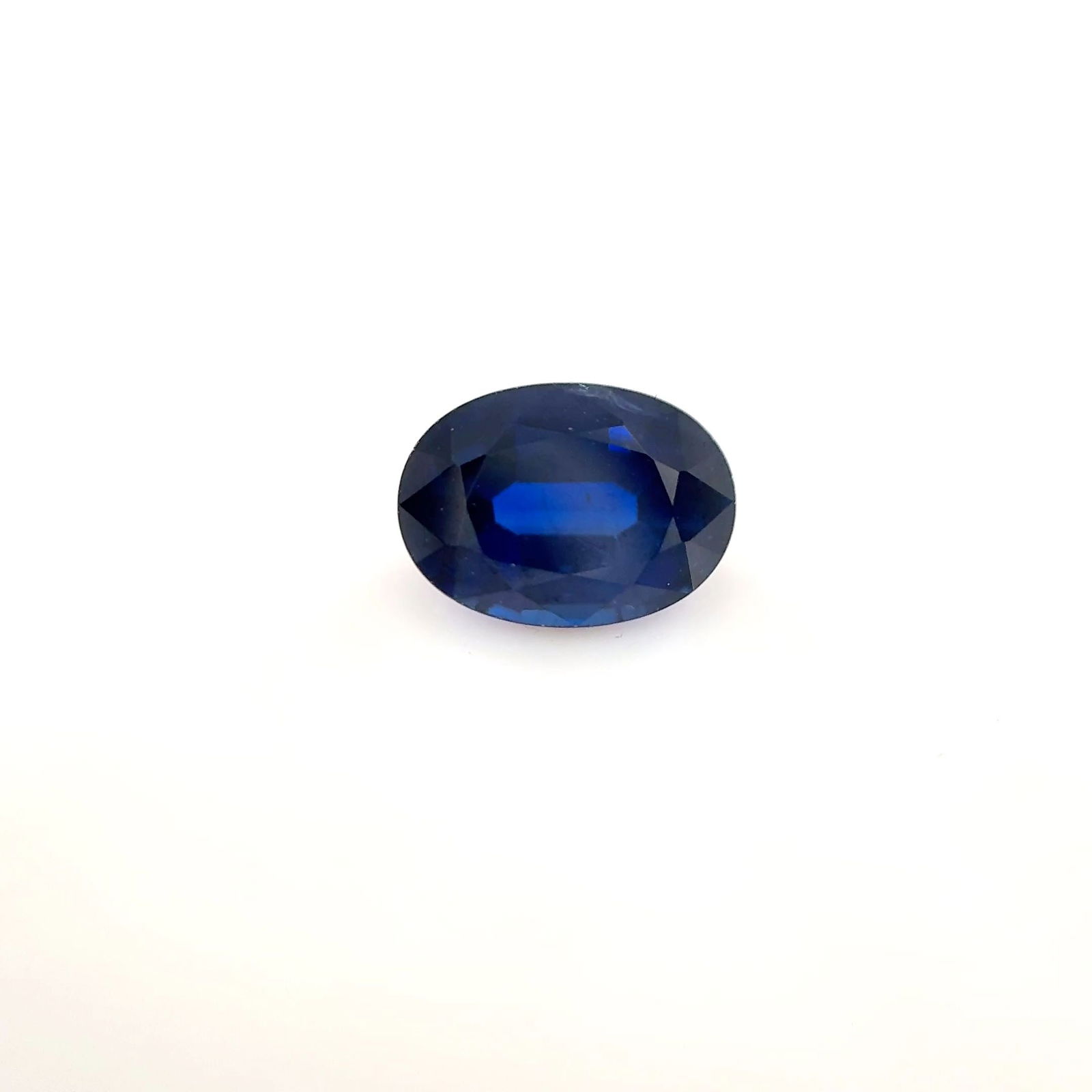 Loose Sapphire Gemstone - Oval 1.05ct Blue EC: Loose Sapphire Gemstone - Oval 1.05ct Blue EC This listing features Loose Sapphire Gemstone - Oval 1.05ct Blue EC. Item specifics are provided below. Item Specifics: Type: Sapphire Carat: 1.05 Cut: Fa
