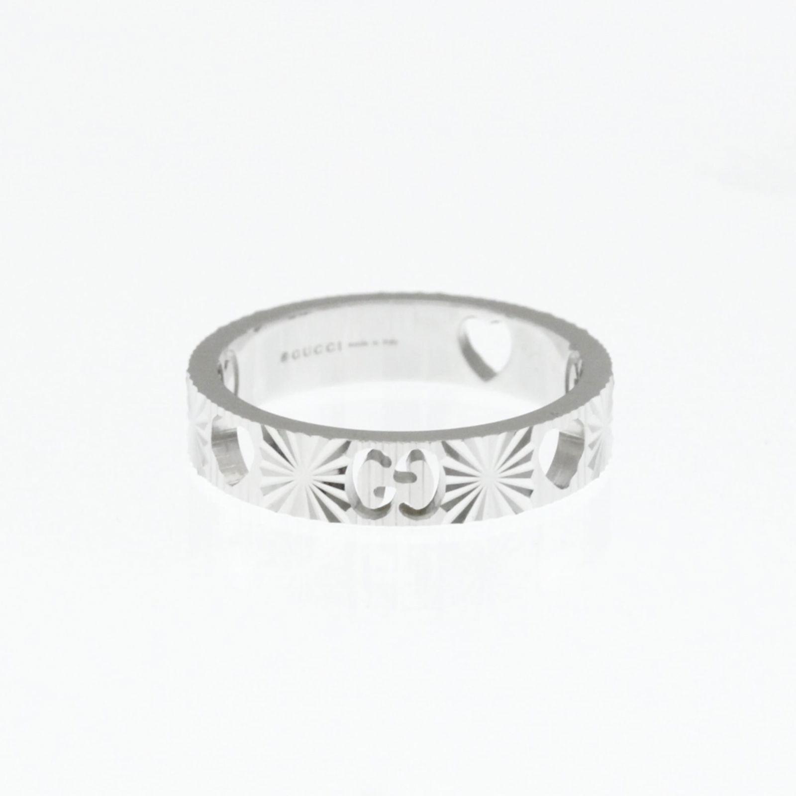 (18K) Gucci Band Ring White Gold: (18K) Gucci Band Ring White Gold This listing features (18K) Gucci Band Ring White Gold. Item specifics are provided below. Item Specifics: Brand: Gucci Type: Band Ring Style: Fashion Gender: