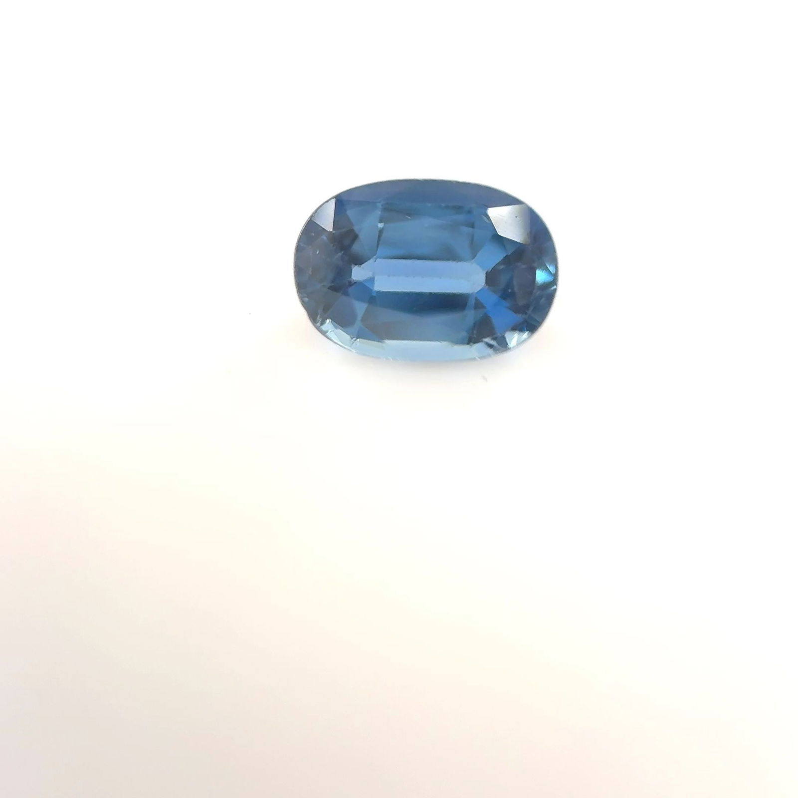 Loose Sapphire Gemstone - Oval 1.0ct Blue SI: Loose Sapphire Gemstone - Oval 1.0ct Blue SI This listing features Loose Sapphire Gemstone - Oval 1.0ct Blue SI. Item specifics are provided below. Item Specifics: Type: Sapphire Carat: 1.0 Cut: Facet