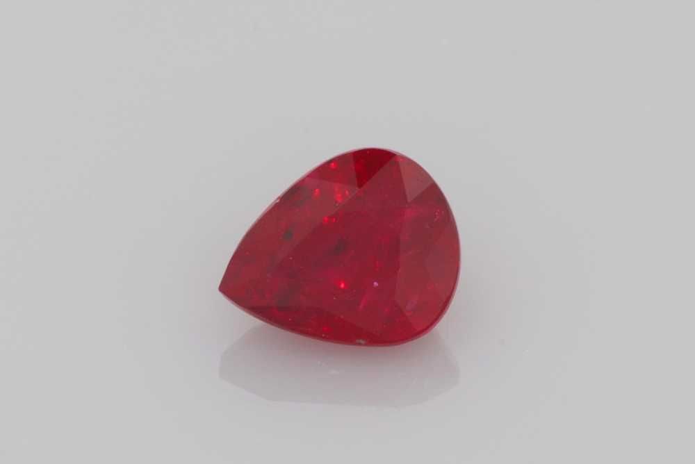 Loose Ruby Gemstone - Pear 1.18ct Red SI: Loose Ruby Gemstone - Pear 1.18ct Red SI This listing features Loose Ruby Gemstone - Pear 1.18ct Red SI. Item specifics are provided below. Item Specifics: Type: Ruby Carat: 1.18 Cut: Faceted Color: R