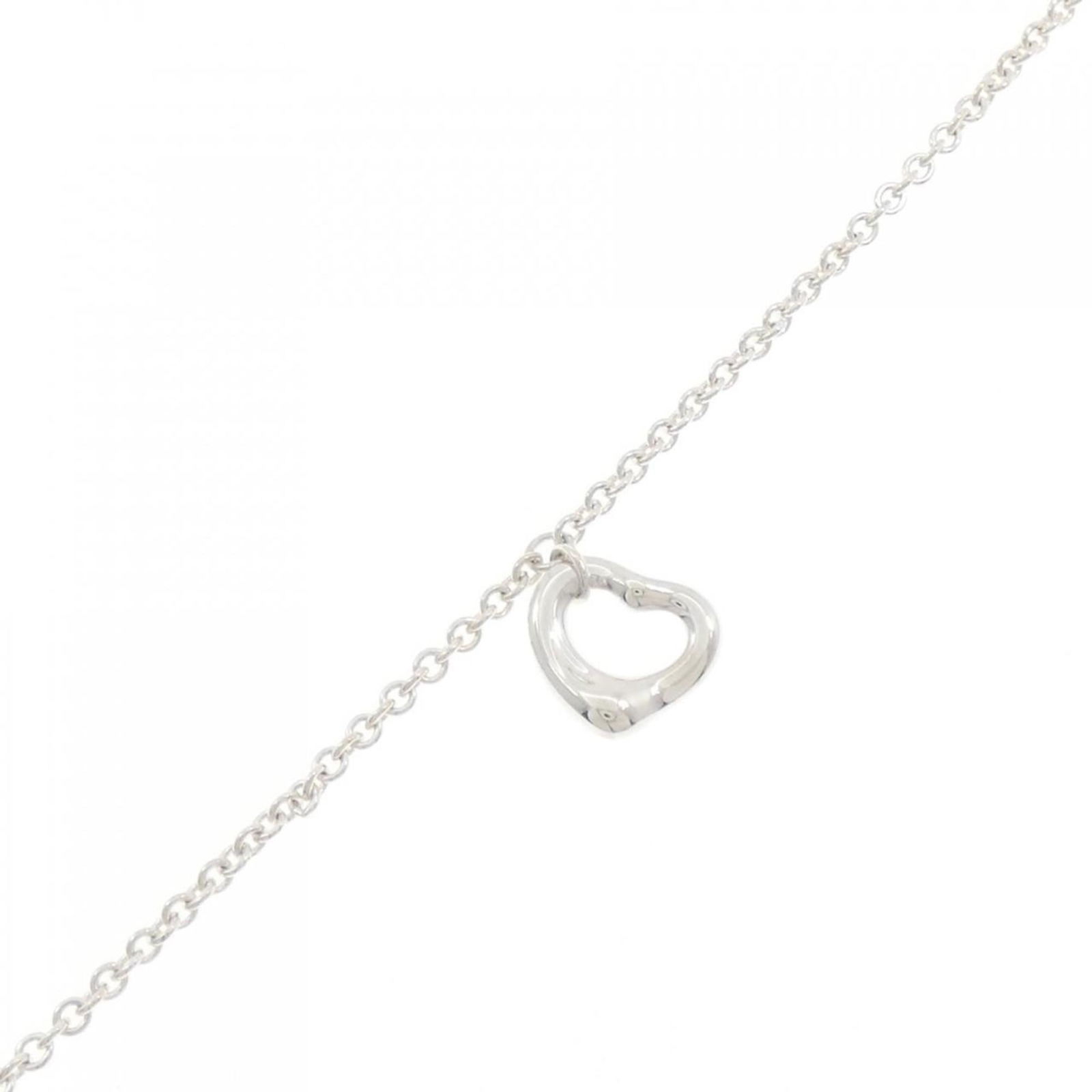 925 Tiffany Charm Bracelet Silver: 925 Tiffany Charm Bracelet Silver This listing features 925 Tiffany Charm Bracelet Silver. Item specifics are provided below. Item Specifics: Brand: Tiffany Type: Charm Bracelet Gender: Women Material