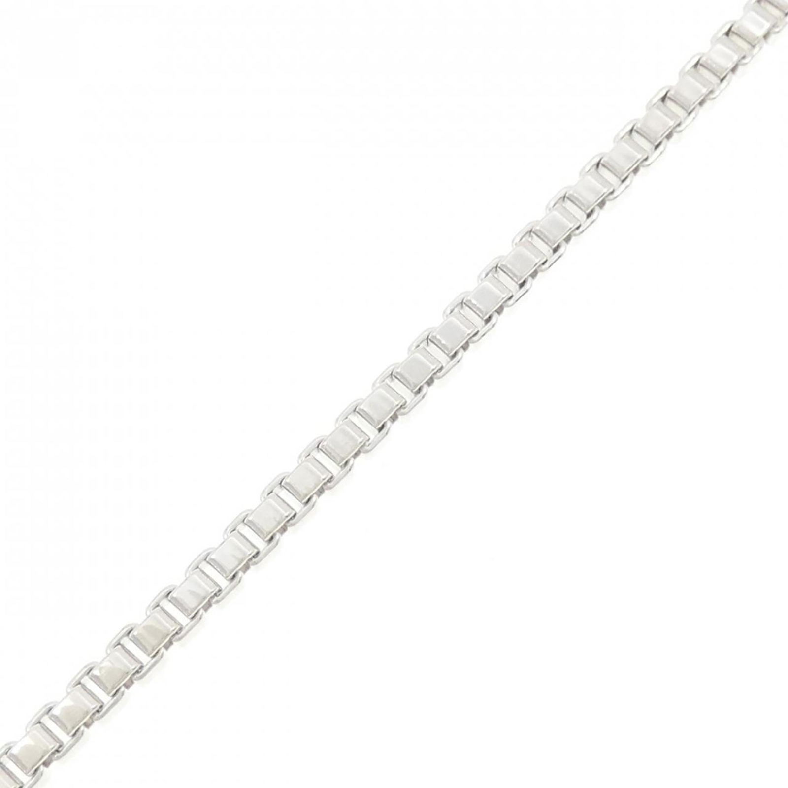 925 Tiffany Charm Bracelet Silver: 925 Tiffany Charm Bracelet Silver This listing features 925 Tiffany Charm Bracelet Silver. Item specifics are provided below. Item Specifics: Brand: Tiffany Type: Charm Bracelet Gender: Women Material