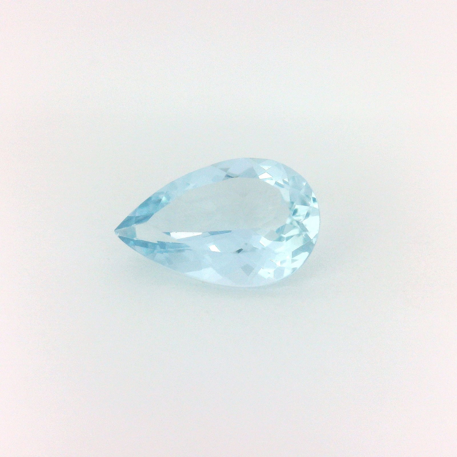Loose Aquamarine Gemstone - GSI Pear 1.87ct Blue EC: Loose Aquamarine Gemstone - GSI Pear 1.87ct Blue EC This listing features Loose Aquamarine Gemstone - GSI Pear 1.87ct Blue EC. Item specifics are provided below. Item Specifics: Type: Aquamarine Carat