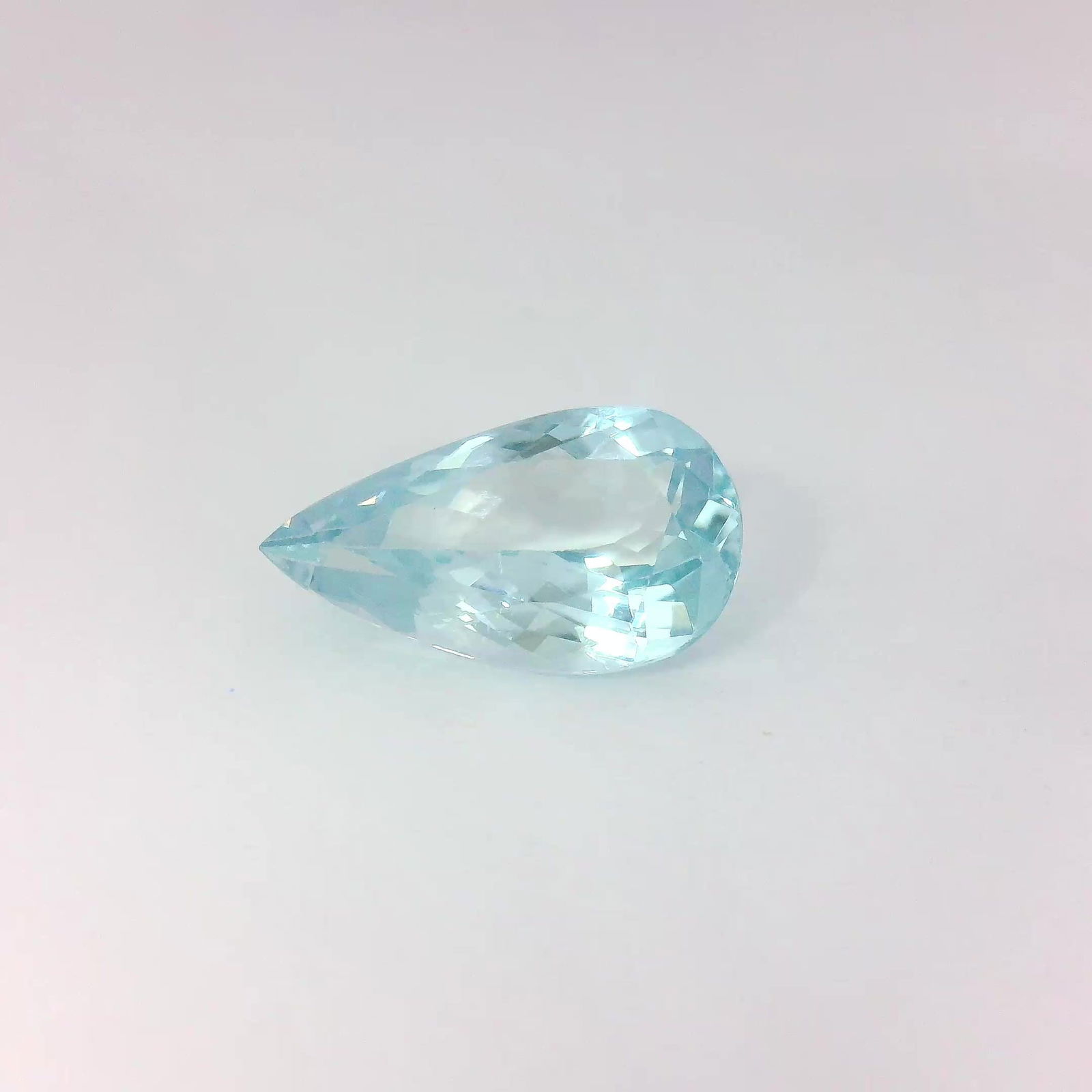 Loose Aquamarine Gemstone - GSI Pear 1.59ct Blue SI: Loose Aquamarine Gemstone - GSI Pear 1.59ct Blue SI This listing features Loose Aquamarine Gemstone - GSI Pear 1.59ct Blue SI. Item specifics are provided below. Item Specifics: Type: Aquamarine Carat