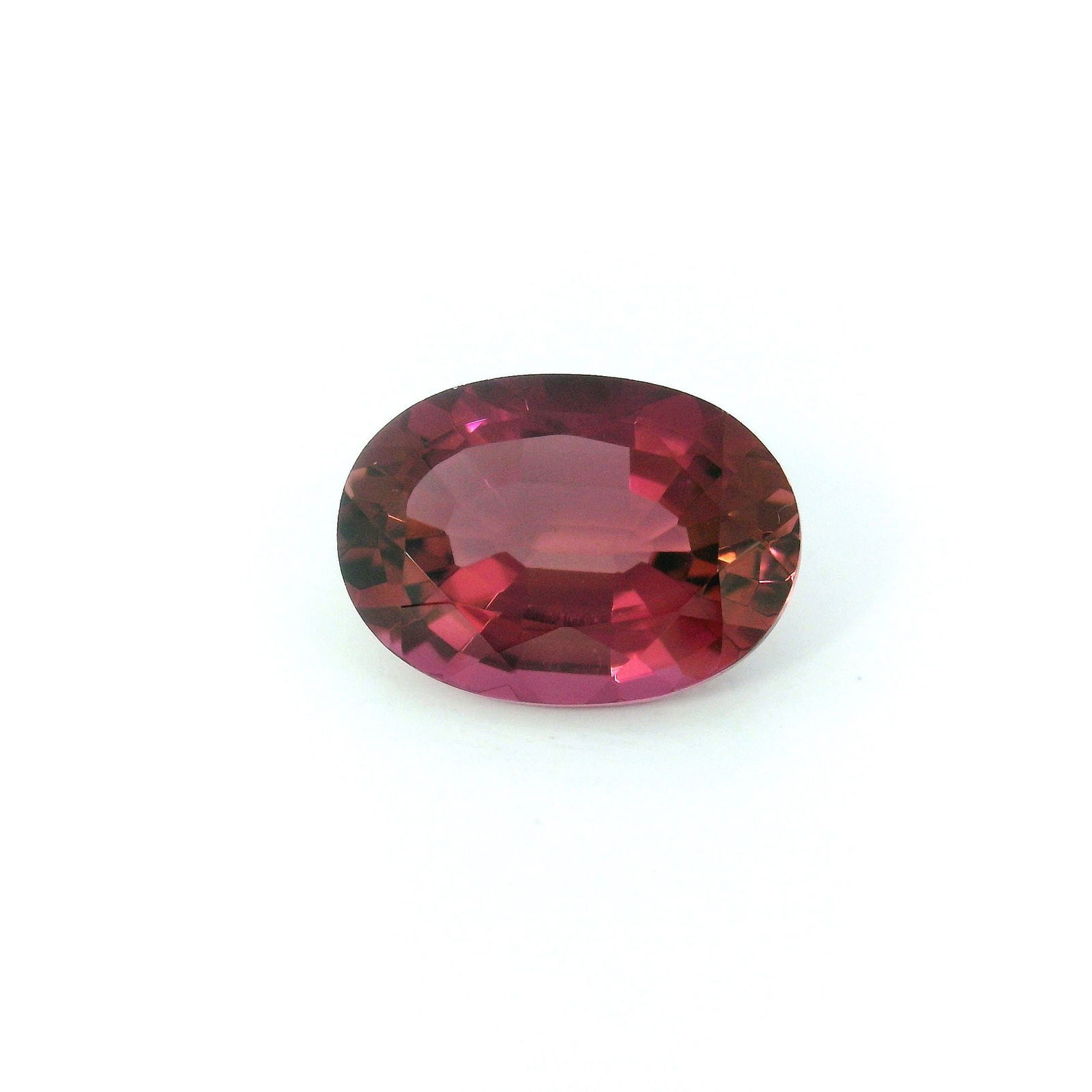 Loose Tourmaline Gemstone - GSI Oval 2.81ct Pink EC: Loose Tourmaline Gemstone - GSI Oval 2.81ct Pink EC This listing features Loose Tourmaline Gemstone - GSI Oval 2.81ct Pink EC. Item specifics are provided below. Item Specifics: Type: Tourmaline Carat