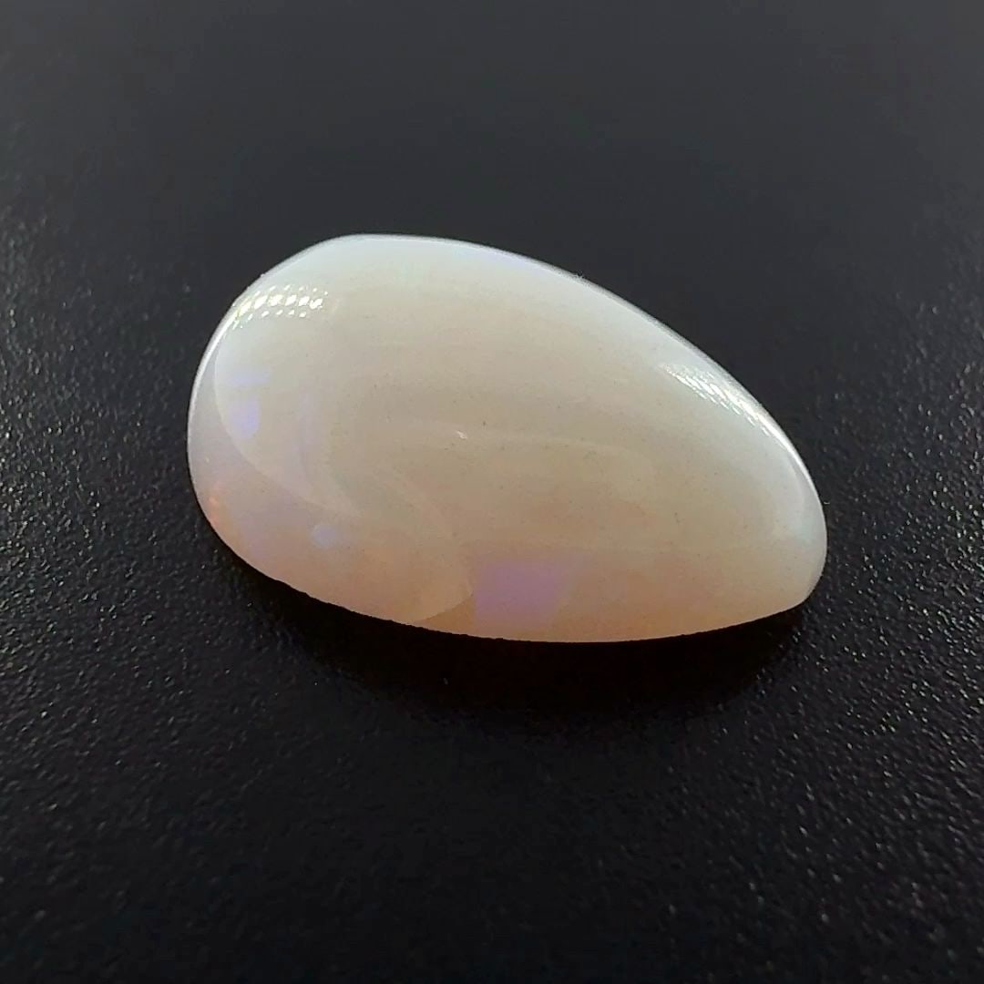 Loose Opal Gemstone - Pear 4.1ct White EC: Loose Opal Gemstone - Pear 4.1ct White EC This listing features Loose Opal Gemstone - Pear 4.1ct White EC. Item specifics are provided below. Item Specifics: Type: Opal Carat: 4.1 Cut: Cabochon