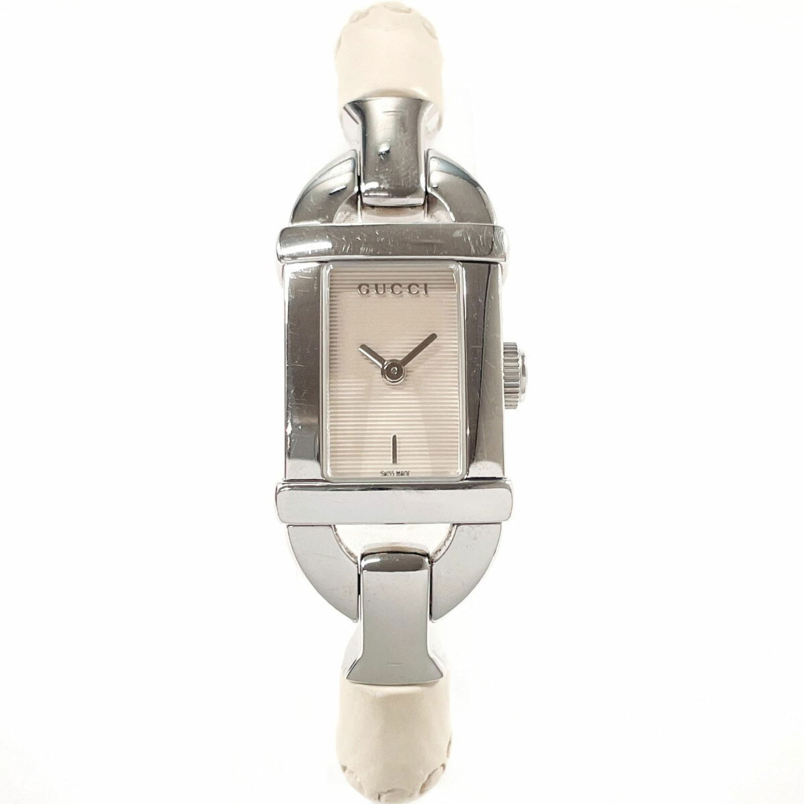 Wristwatch Gucci: Wristwatch Gucci This listing features Wristwatch Gucci. Item specifics are provided below. Item Specifics: Brand: Gucci Type: Wristwatch Gender: Women Material (Case): Stainless Steel Material