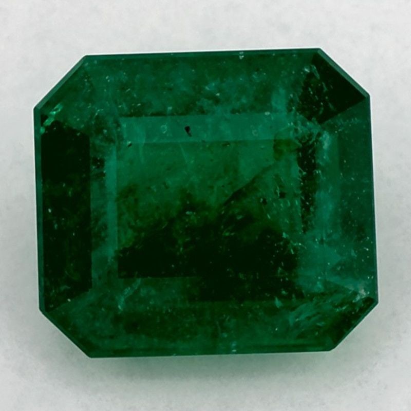 Loose Emerald Gemstone - Octagonal 2.63ct Green SI: Loose Emerald Gemstone - Octagonal 2.63ct Green SI This listing features Loose Emerald Gemstone - Octagonal 2.63ct Green SI. Item specifics are provided below. Item Specifics: Type: Emerald Carat: 2.6