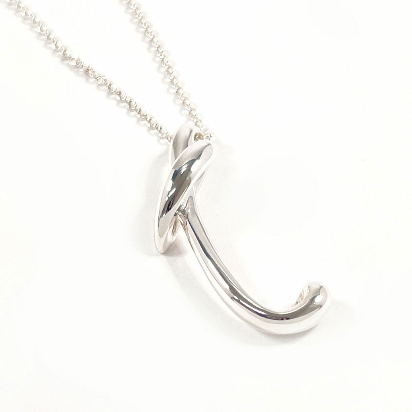 Women TIFFANY & Co. Tiffany Letter T Initial Elsa Peretti Necklace in 925 Sterling Silver for: Women TIFFANY & Co. Tiffany Letter T Initial Elsa Peretti Necklace in 925 Sterling Silver for This listing features Women TIFFANY & Co. Tiffany Letter T Initial Elsa Peretti Necklace in 925 Sterling