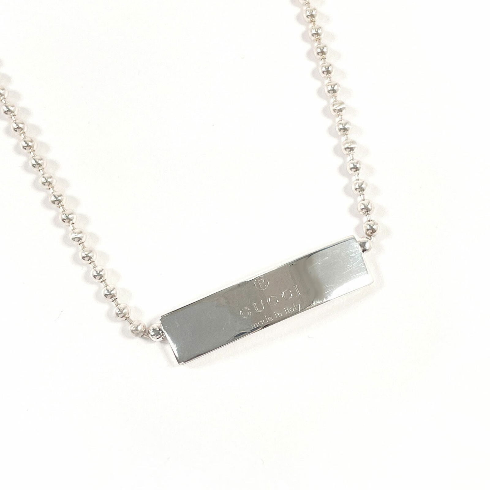 Women's - GUCCI Ball Chain Plate Choker - Silver 925: Women's - GUCCI Ball Chain Plate Choker - Silver 925 This listing features Women's - GUCCI Ball Chain Plate Choker - Silver 925. Item specifics are provided below. Item Specifics: Brand: Gucci Necklac