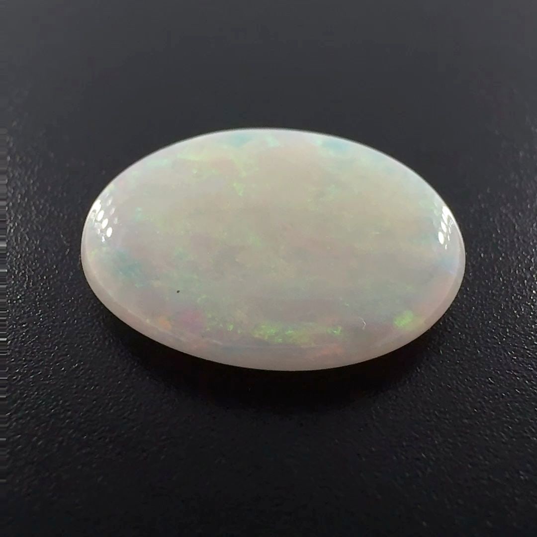 Loose Opal Gemstone - Oval 4.06ct White EC (1 of 1)