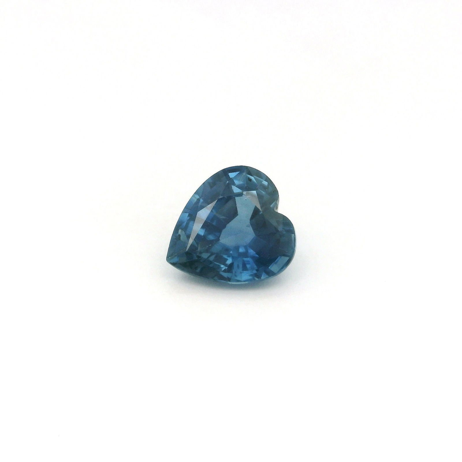 Loose Sapphire Gemstone - GSI Heart 1.55ct Blue EC: Loose Sapphire Gemstone - GSI Heart 1.55ct Blue EC This listing features Loose Sapphire Gemstone - GSI Heart 1.55ct Blue EC. Item specifics are provided below. Item Specifics: Type: Sapphire Carat: 1.