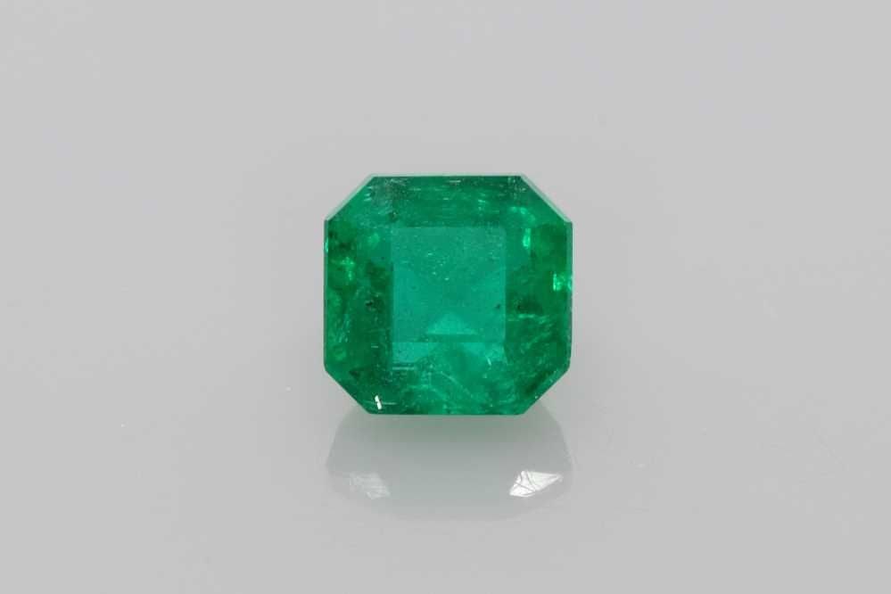 Loose Emerald Gemstone - Asscher 1.14ct Green SI: Loose Emerald Gemstone - Asscher 1.14ct Green SI This listing features Loose Emerald Gemstone - Asscher 1.14ct Green SI. Item specifics are provided below. Item Specifics: Type: Emerald Carat: 1.14 Cu
