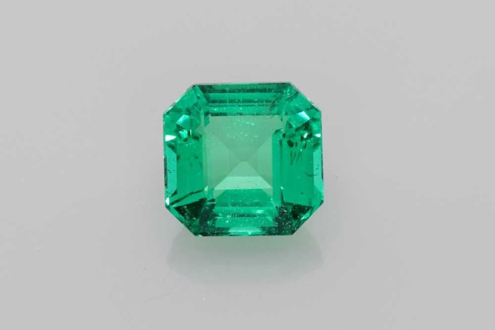 Loose Emerald Gemstone - GIA Asscher 1.76ct Green SI: Loose Emerald Gemstone - GIA Asscher 1.76ct Green SI This listing features Loose Emerald Gemstone - GIA Asscher 1.76ct Green SI. Item specifics are provided below. Item Specifics: Type: Emerald