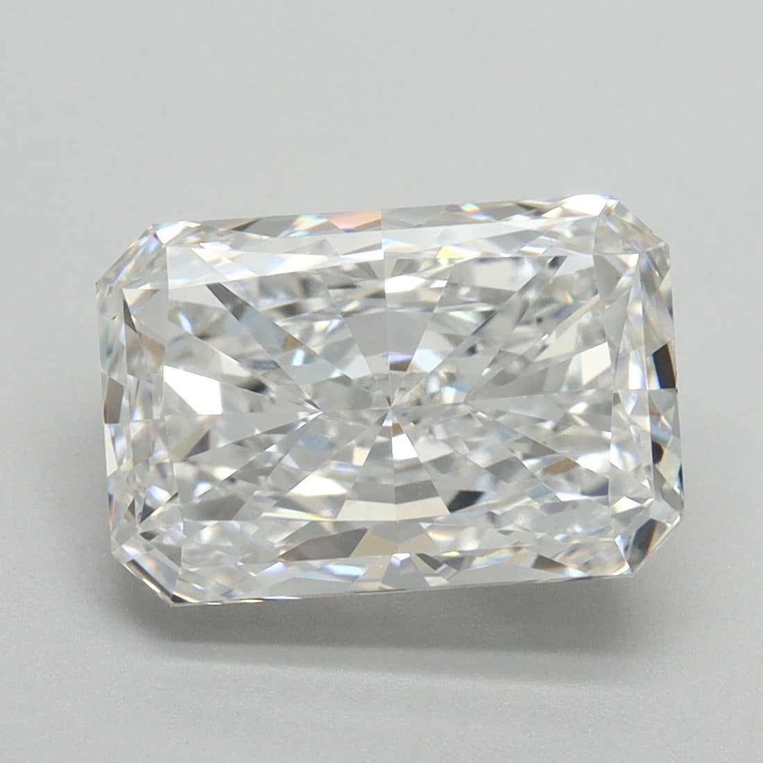 Loose Lab Diamond - IGI Radiant 4.04ct D VS1: Loose Lab Diamond - IGI Radiant 4.04ct D VS1 This listing features Loose Lab Diamond - IGI Radiant 4.04ct D VS1. Item specifics are provided below. Item Specifics: Source: This Is A Real Diamond