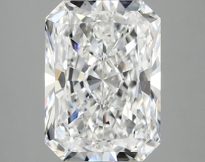 Loose Lab Diamond - IGI Radiant 3.09ct E VVS2: Loose Lab Diamond - IGI Radiant 3.09ct E VVS2 This listing features Loose Lab Diamond - IGI Radiant 3.09ct E VVS2. Item specifics are provided below. Item Specifics: Source: This Is A Real Diamond Gro