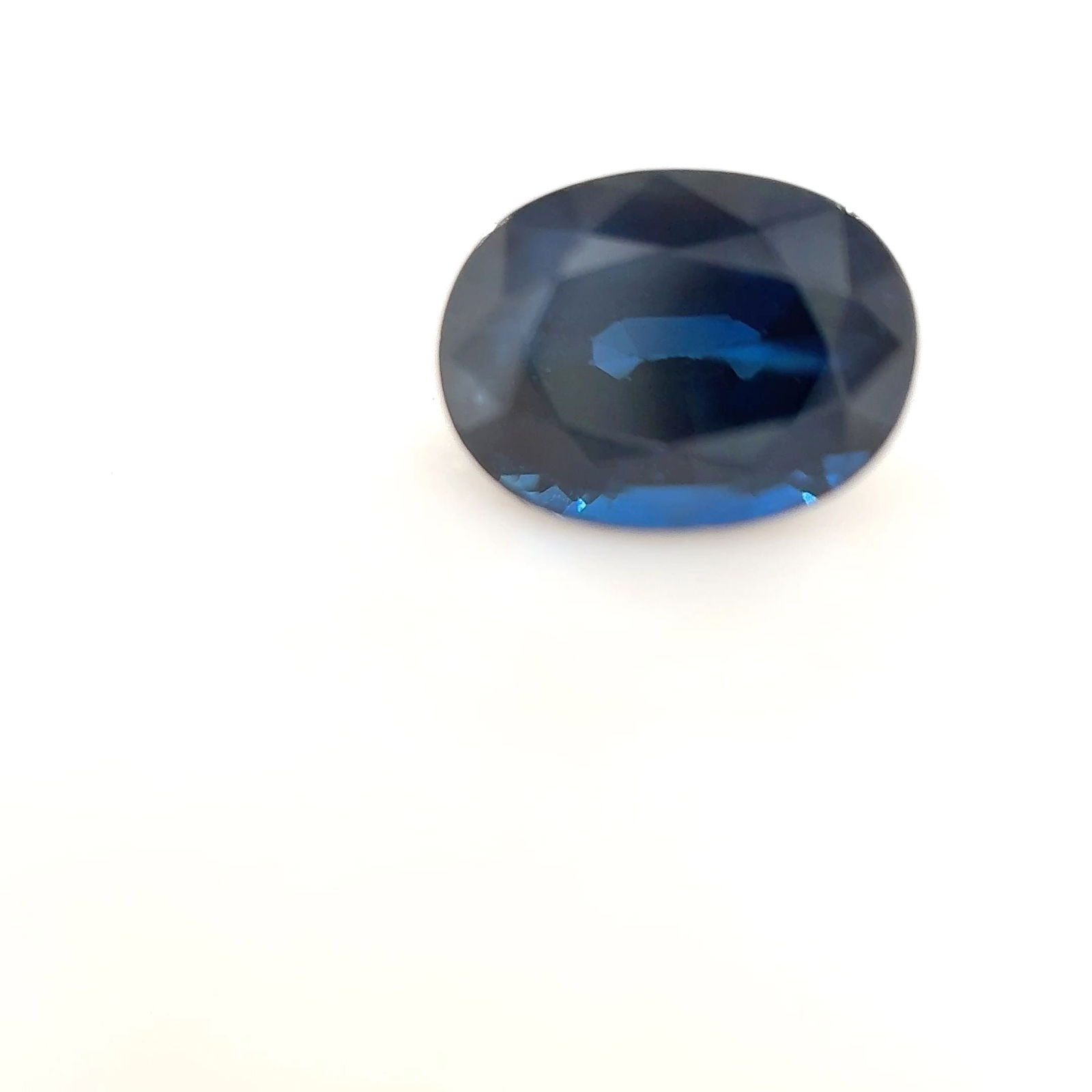 Loose Sapphire Gemstone - Oval 1.23ct Blue EC: Loose Sapphire Gemstone - Oval 1.23ct Blue EC This listing features Loose Sapphire Gemstone - Oval 1.23ct Blue EC. Item specifics are provided below. Item Specifics: Type: Sapphire Carat: 1.23 Cut: