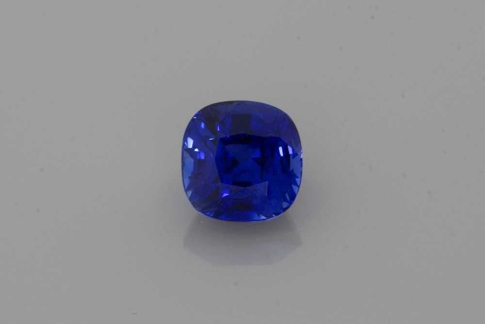 Loose Sapphire Gemstone - Cushion 1.19ct Blue EC: Loose Sapphire Gemstone - Cushion 1.19ct Blue EC This listing features Loose Sapphire Gemstone - Cushion 1.19ct Blue EC. Item specifics are provided below. Item Specifics: Type: Sapphire Carat: 1.19 C