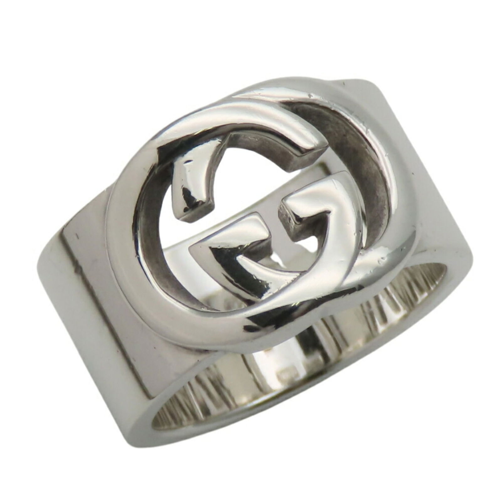 925 Gucci Band Ring Silver: 925 Gucci Band Ring Silver This listing features 925 Gucci Band Ring Silver. Item specifics are provided below. Item Specifics: Brand: Gucci Type: Band Ring Gender: Women Color: Silver Material: