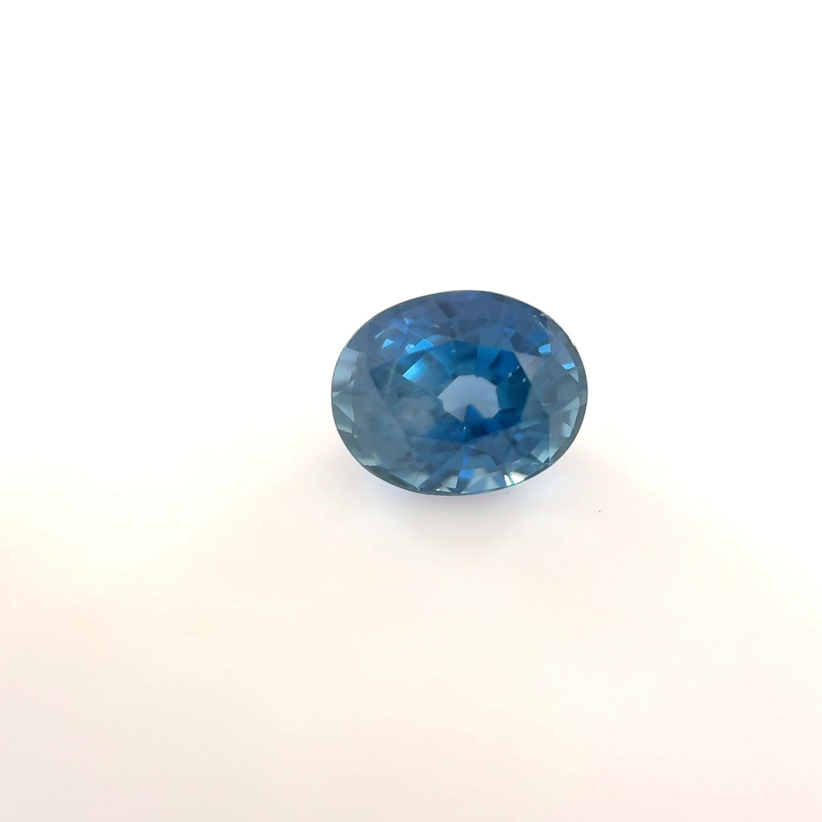 Loose Sapphire Gemstone - Oval 1.11ct Blue EC: Loose Sapphire Gemstone - Oval 1.11ct Blue EC This listing features Loose Sapphire Gemstone - Oval 1.11ct Blue EC. Item specifics are provided below. Item Specifics: Type: Sapphire Carat: 1.11 Cut:
