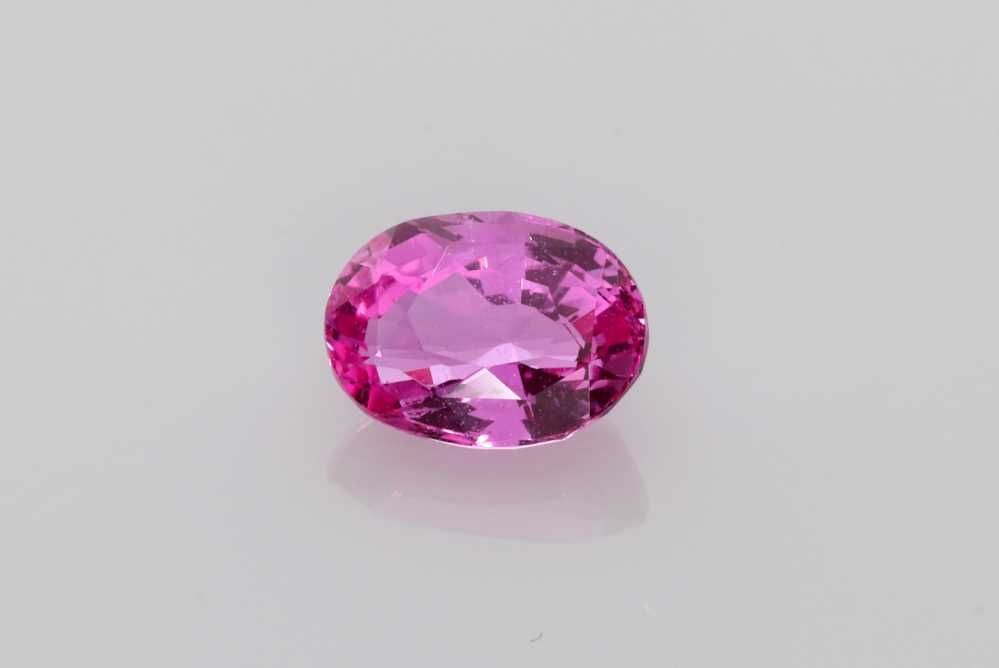 Loose Sapphire Gemstone - GIA Oval 1.52ct Pink EC: Loose Sapphire Gemstone - GIA Oval 1.52ct Pink EC This listing features Loose Sapphire Gemstone - GIA Oval 1.52ct Pink EC. Item specifics are provided below. Item Specifics: Type: Sapphire Carat: 1.52