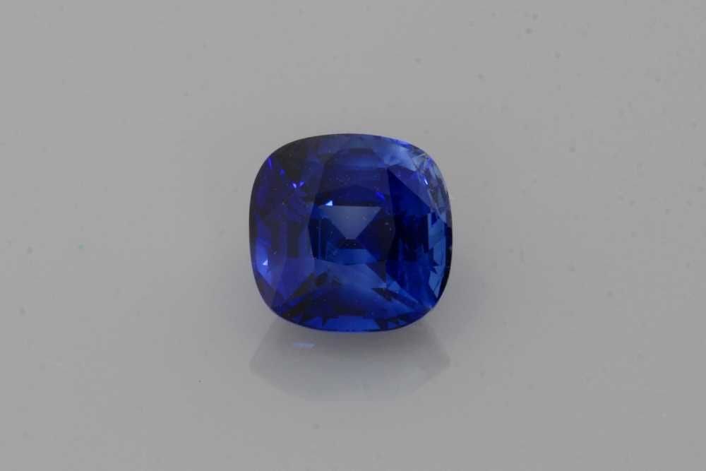 Loose Sapphire Gemstone - Cushion 1.5ct Blue EC: Loose Sapphire Gemstone - Cushion 1.5ct Blue EC This listing features Loose Sapphire Gemstone - Cushion 1.5ct Blue EC. Item specifics are provided below. Item Specifics: Type: Sapphire Carat: 1.5 Cut: