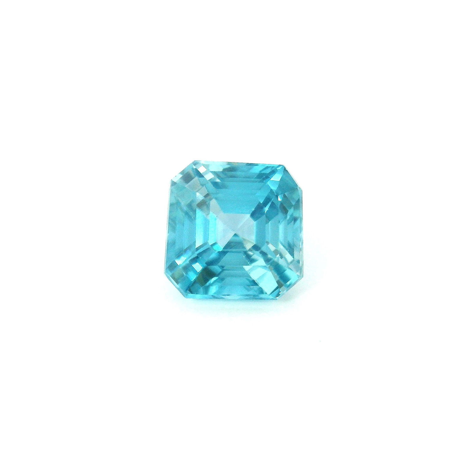 Loose Zircon Gemstone - IGI Square 3.25ct Blue EC: Loose Zircon Gemstone - IGI Square 3.25ct Blue EC This listing features Loose Zircon Gemstone - IGI Square 3.25ct Blue EC. Item specifics are provided below. Item Specifics: Type: Zircon Carat: 3.25 C